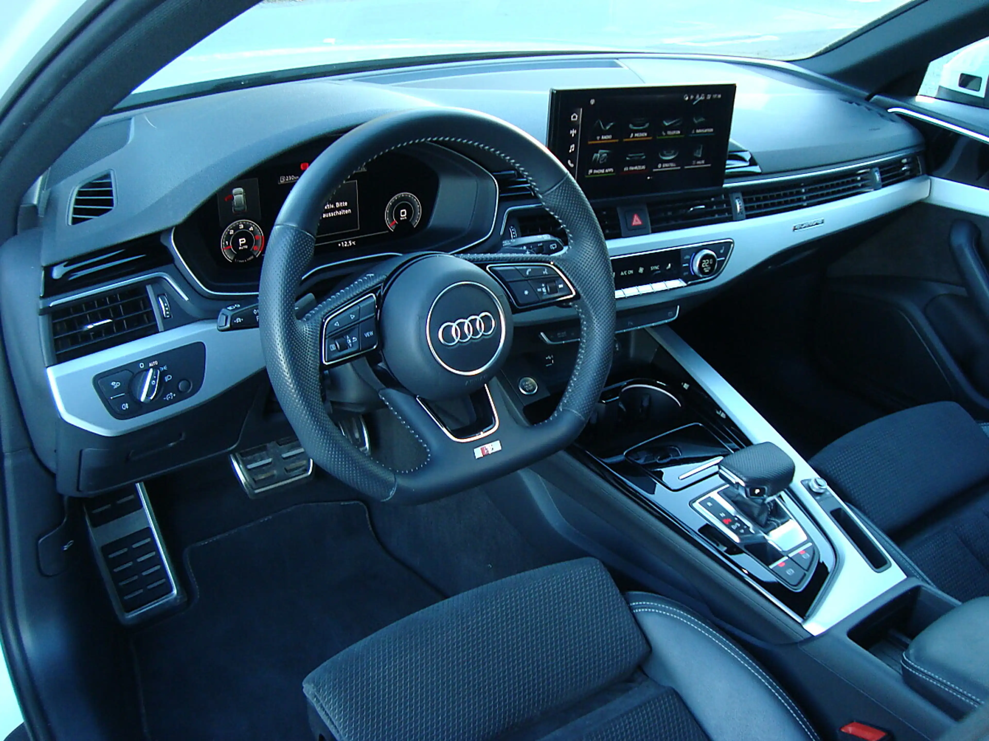 Audi A4 Avant 45 TDI quattro S-Line Richtig Voll 1-Hand... — photo 13