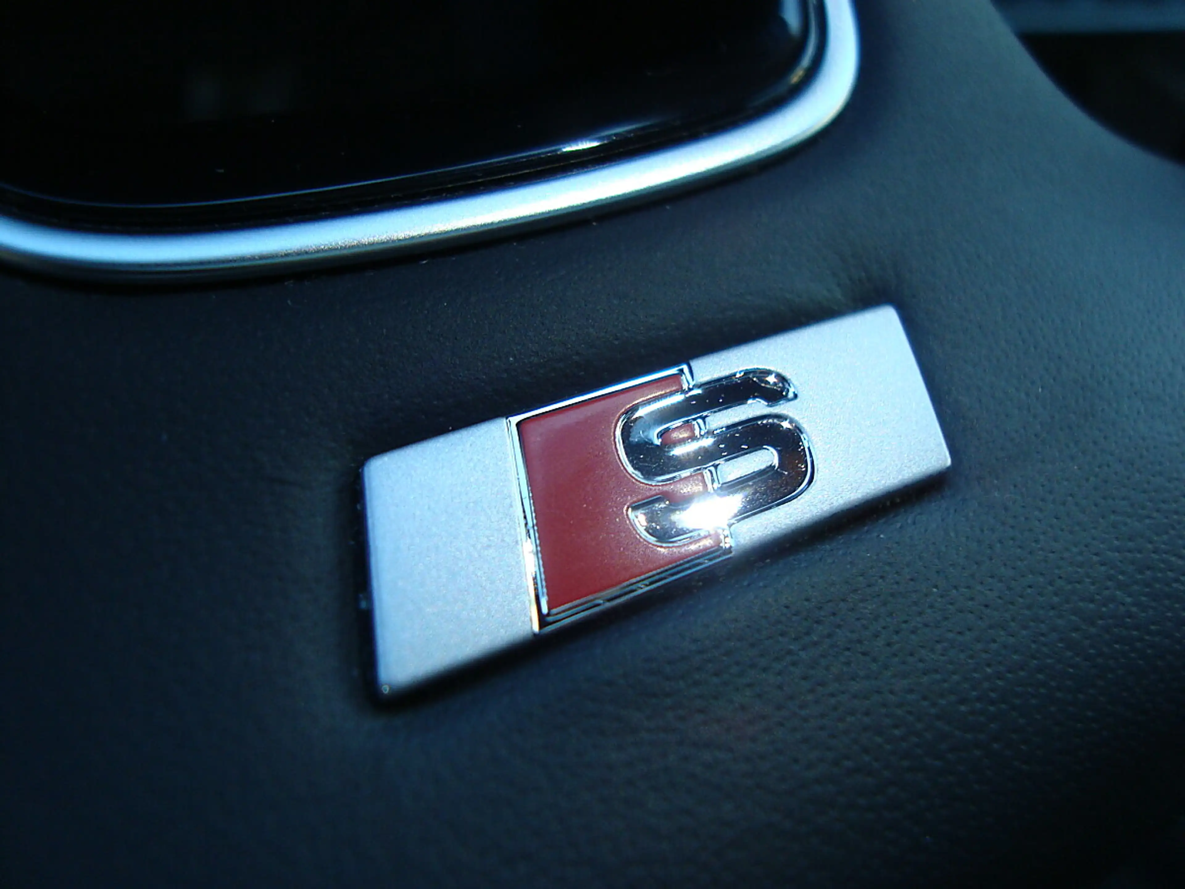 Audi A4 Avant 45 TDI quattro S-Line Richtig Voll 1-Hand... — photo 14