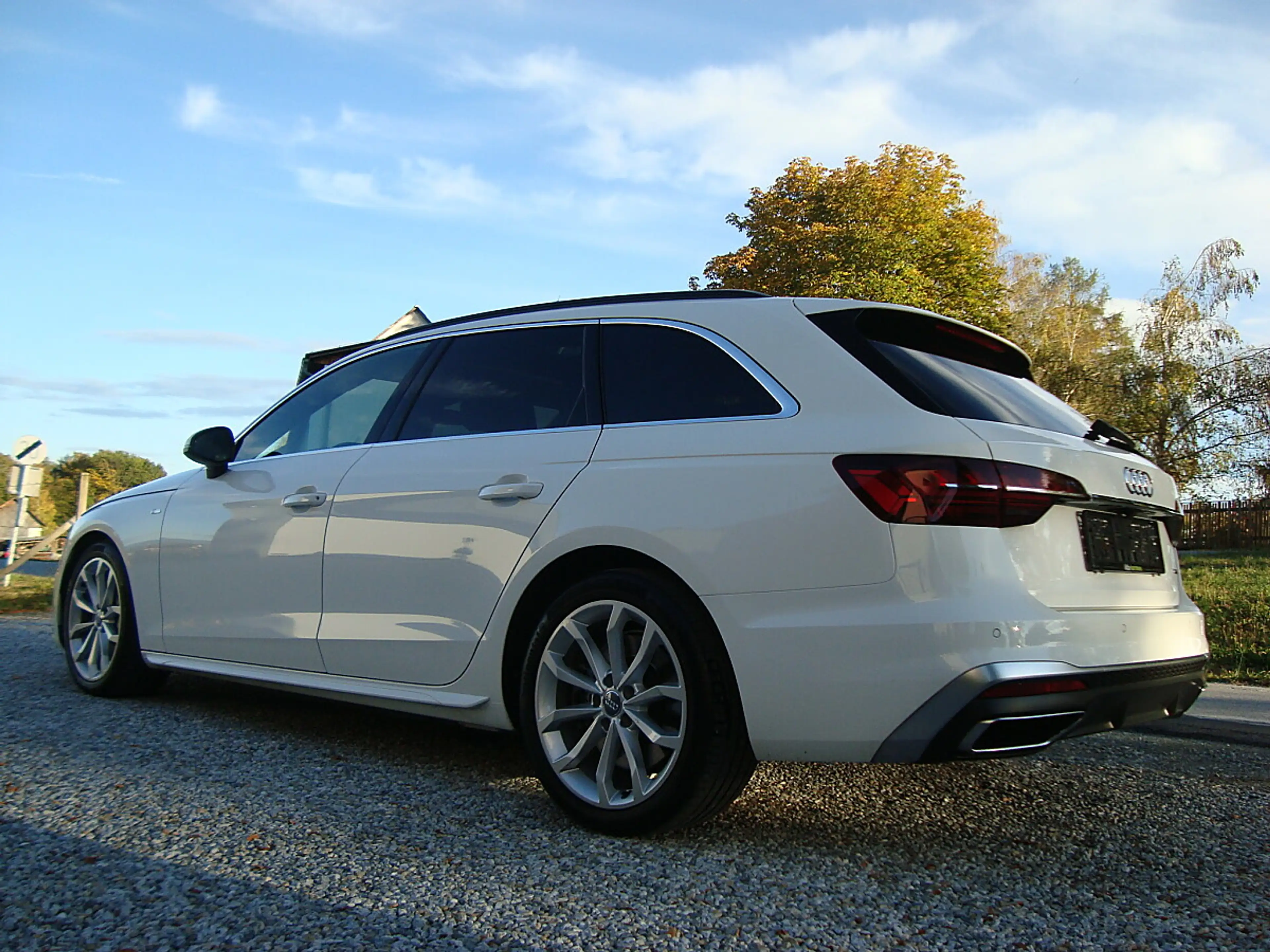 Audi A4 Avant 45 TDI quattro S-Line Richtig Voll 1-Hand... — photo 6
