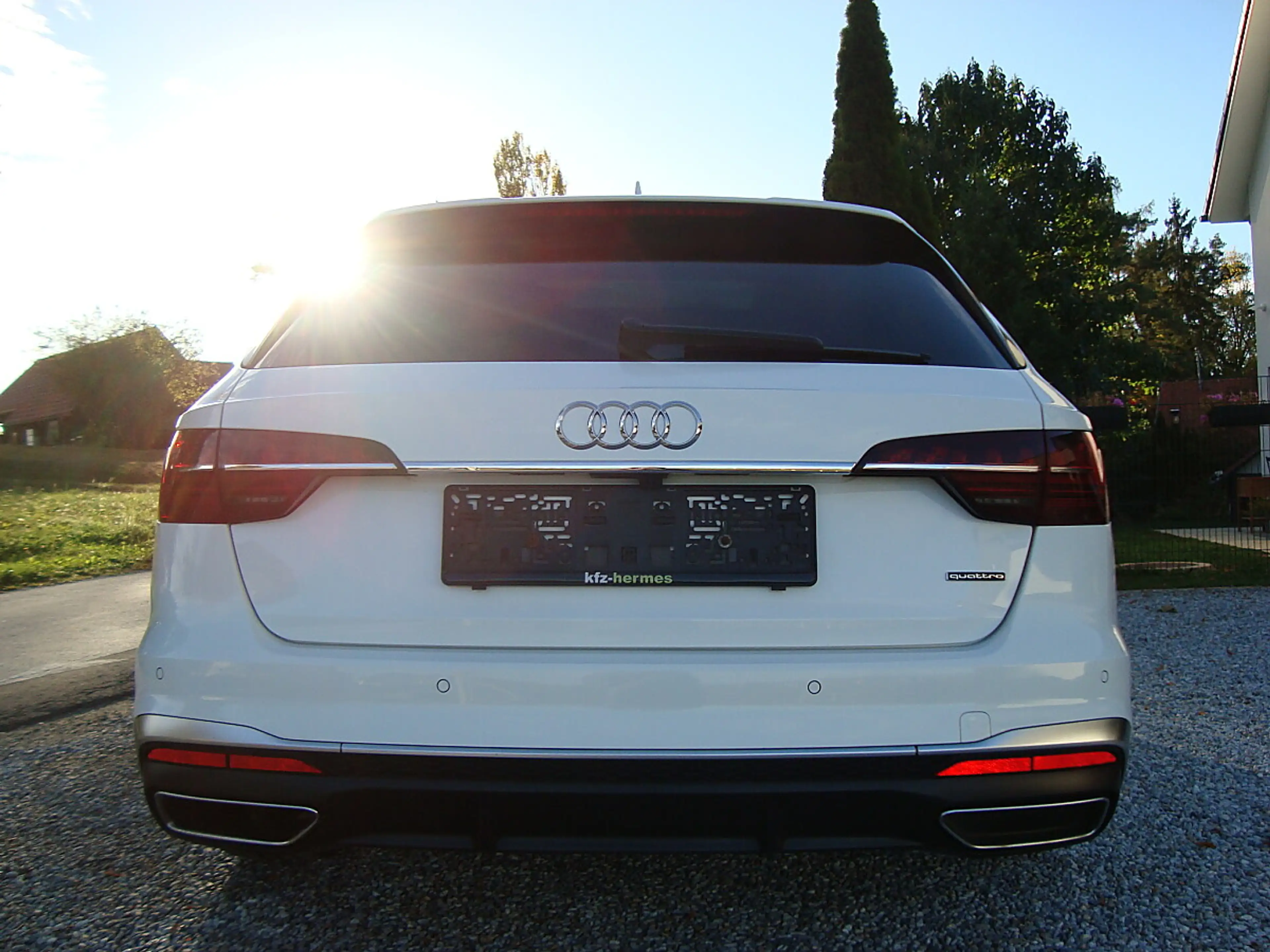 Audi A4 Avant 45 TDI quattro S-Line Richtig Voll 1-Hand... — photo 3