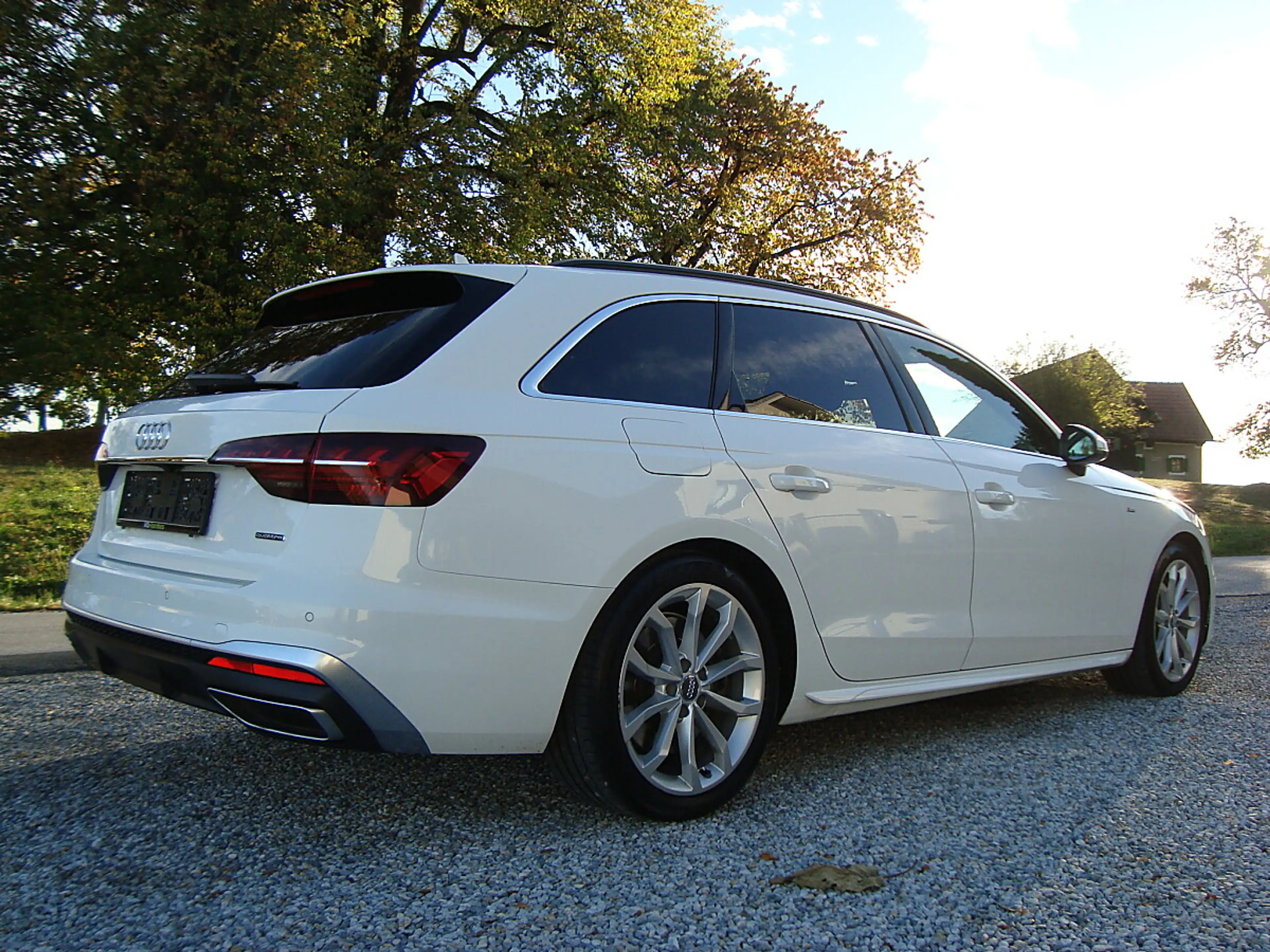 Audi A4 Avant 45 TDI quattro S-Line Richtig Voll 1-Hand... — photo 4