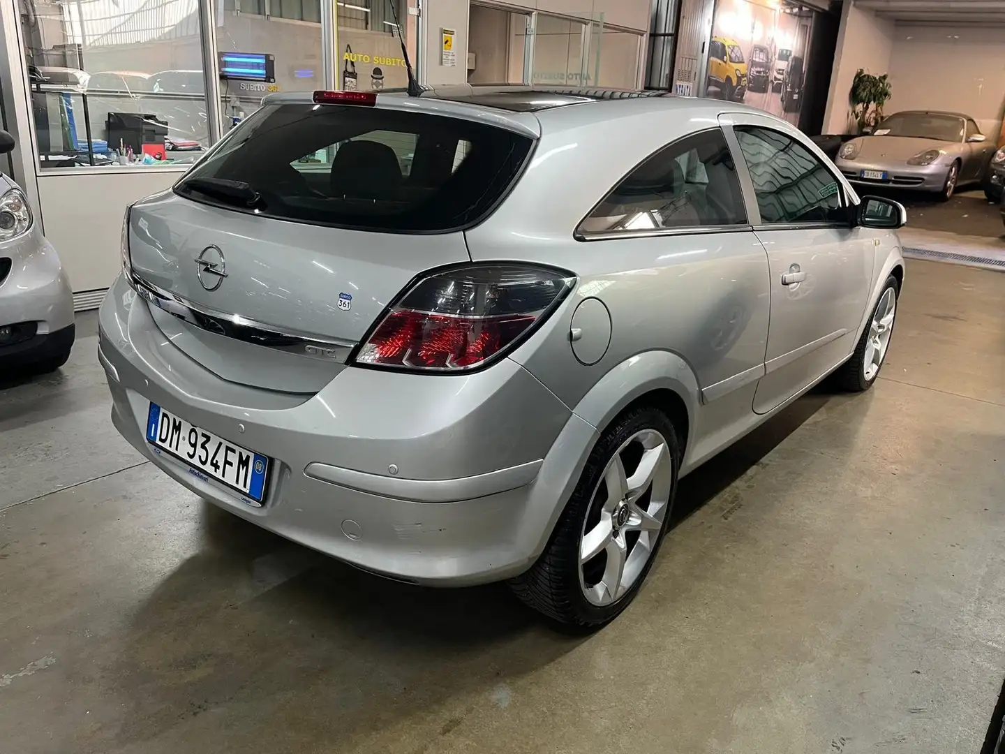 Opel Astra GTC 1.7 cdti Cosmo 125cv Grigio - 2