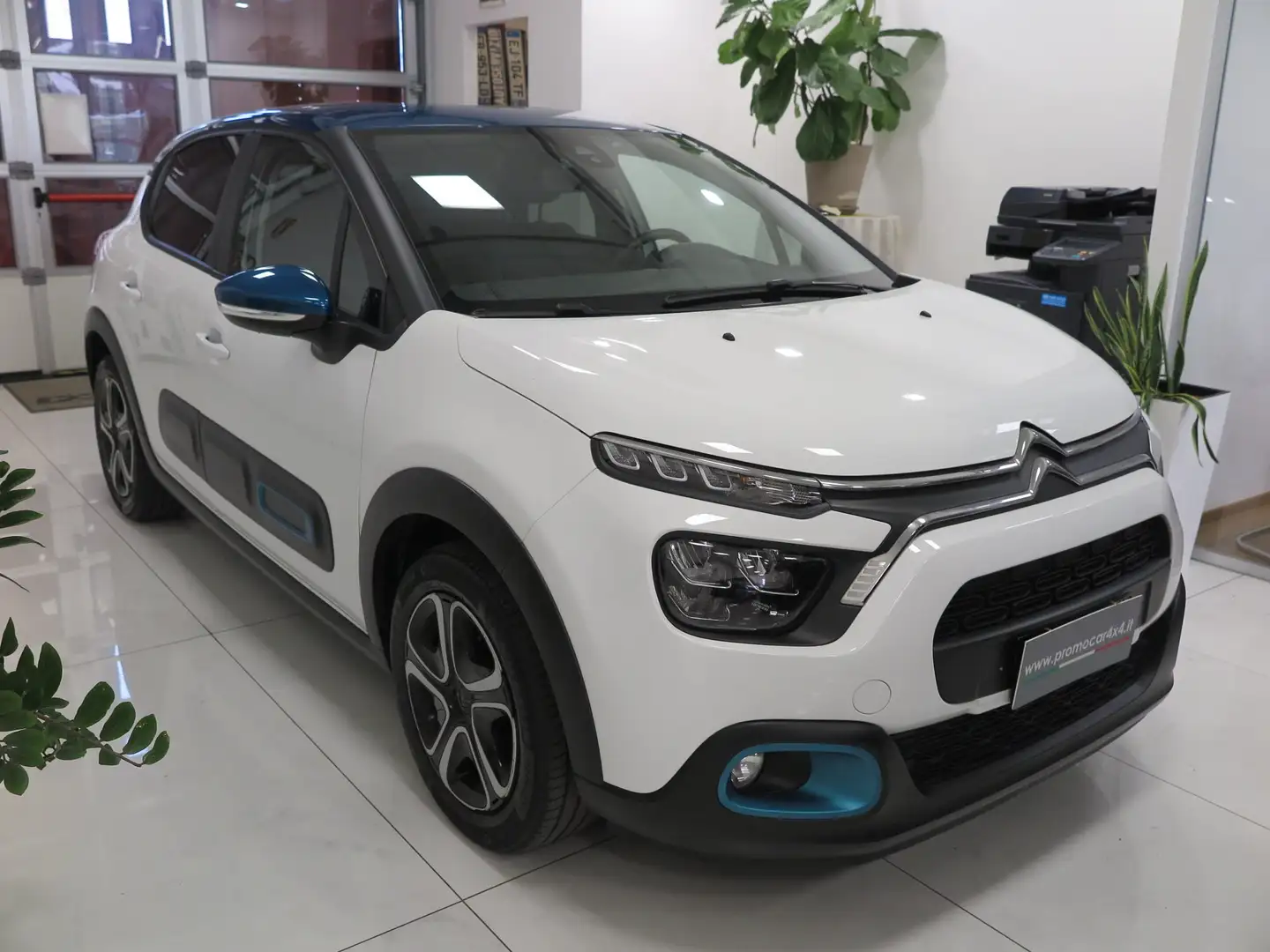 Citroen C3 1.2 puretech Feel Pack 82cv Blanc - 2