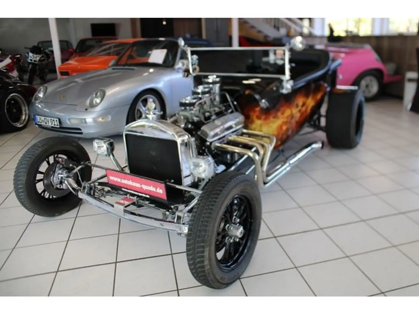 Ford T-Modell T-Bucket Hot Rod V8 aus Corvette Siyah - 1