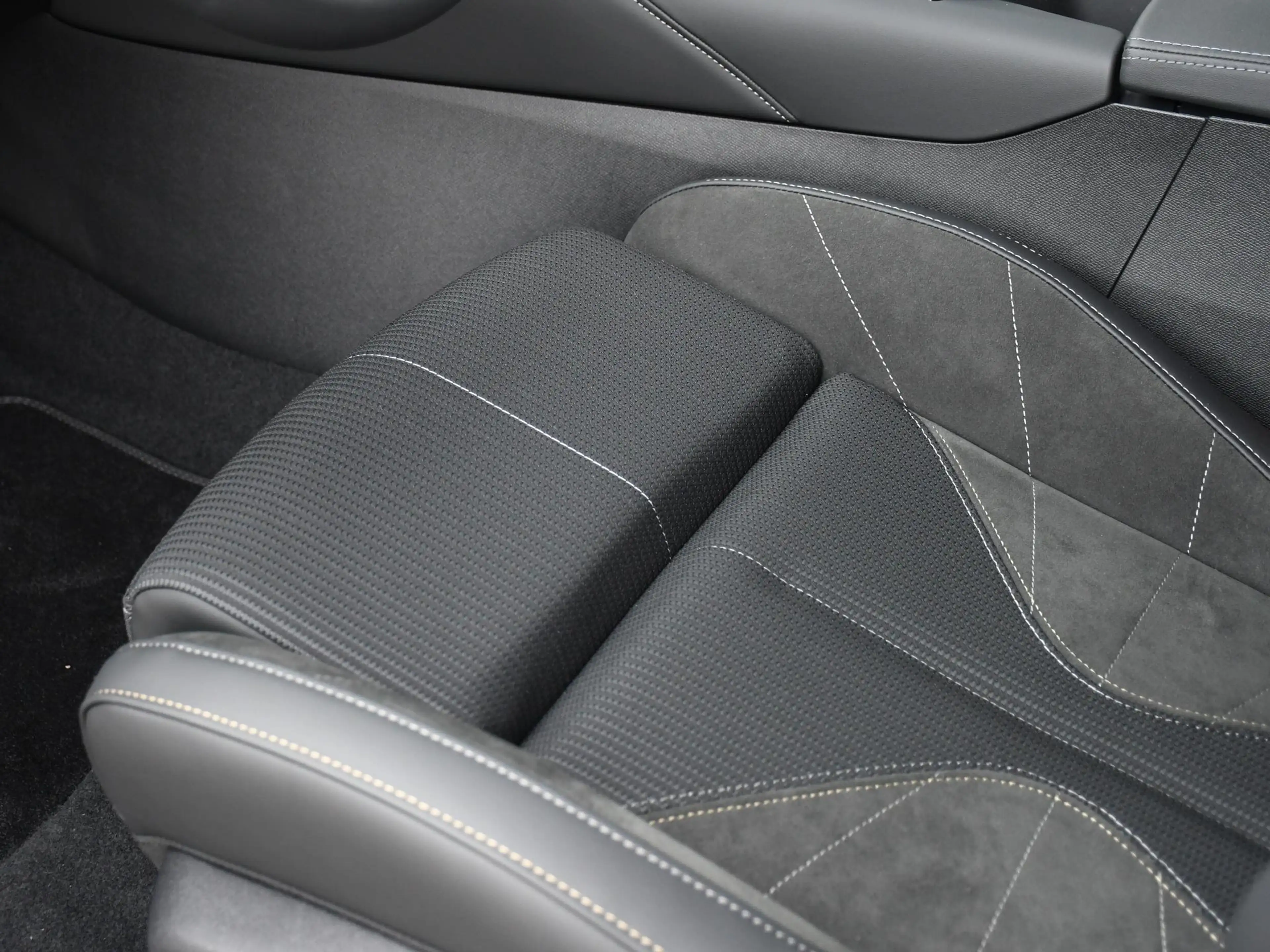 DS Automobiles DS 4 No E-Tense Etoile Absolute Comfort Pack 58.3Kwh 21 — photo 14