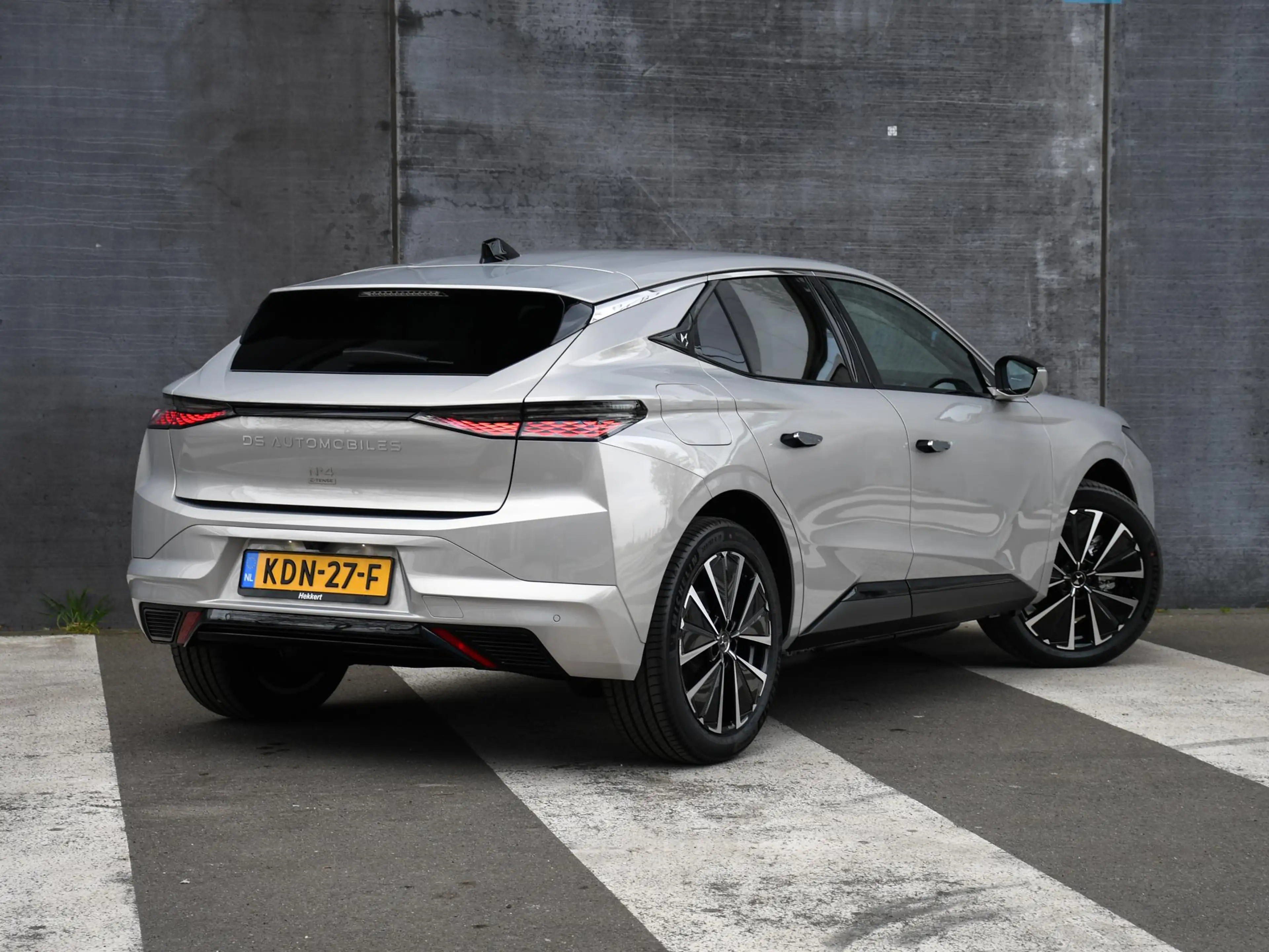 DS Automobiles DS 4 No E-Tense Etoile Absolute Comfort Pack 58.3Kwh 21 — photo 6