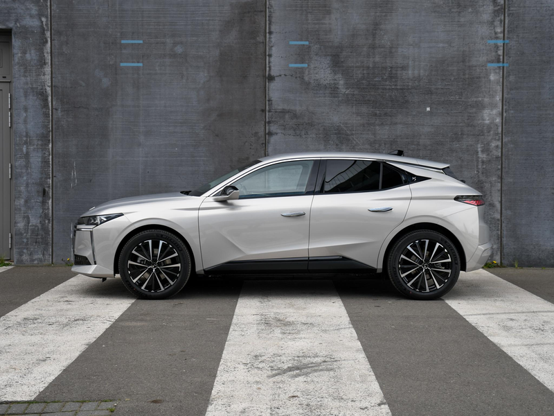 DS Automobiles DS 4 No E-Tense Etoile Absolute Comfort Pack 58.3Kwh 21 — photo 4