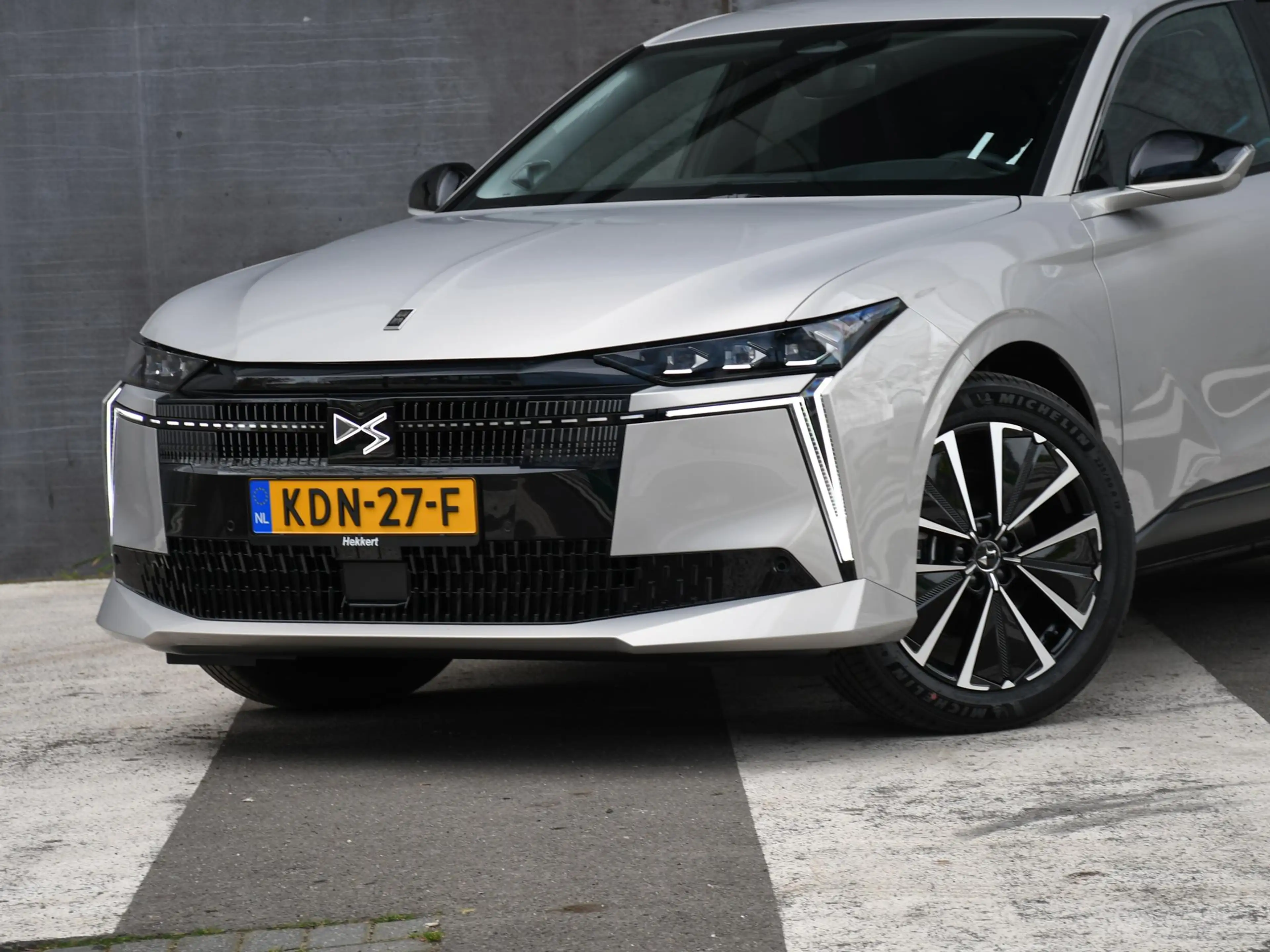 DS Automobiles DS 4 No E-Tense Etoile Absolute Comfort Pack 58.3Kwh 21 — photo 2