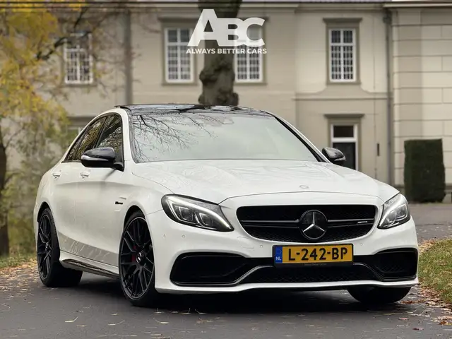 Mercedes-Benz C 63 AMG S Akrapovic
