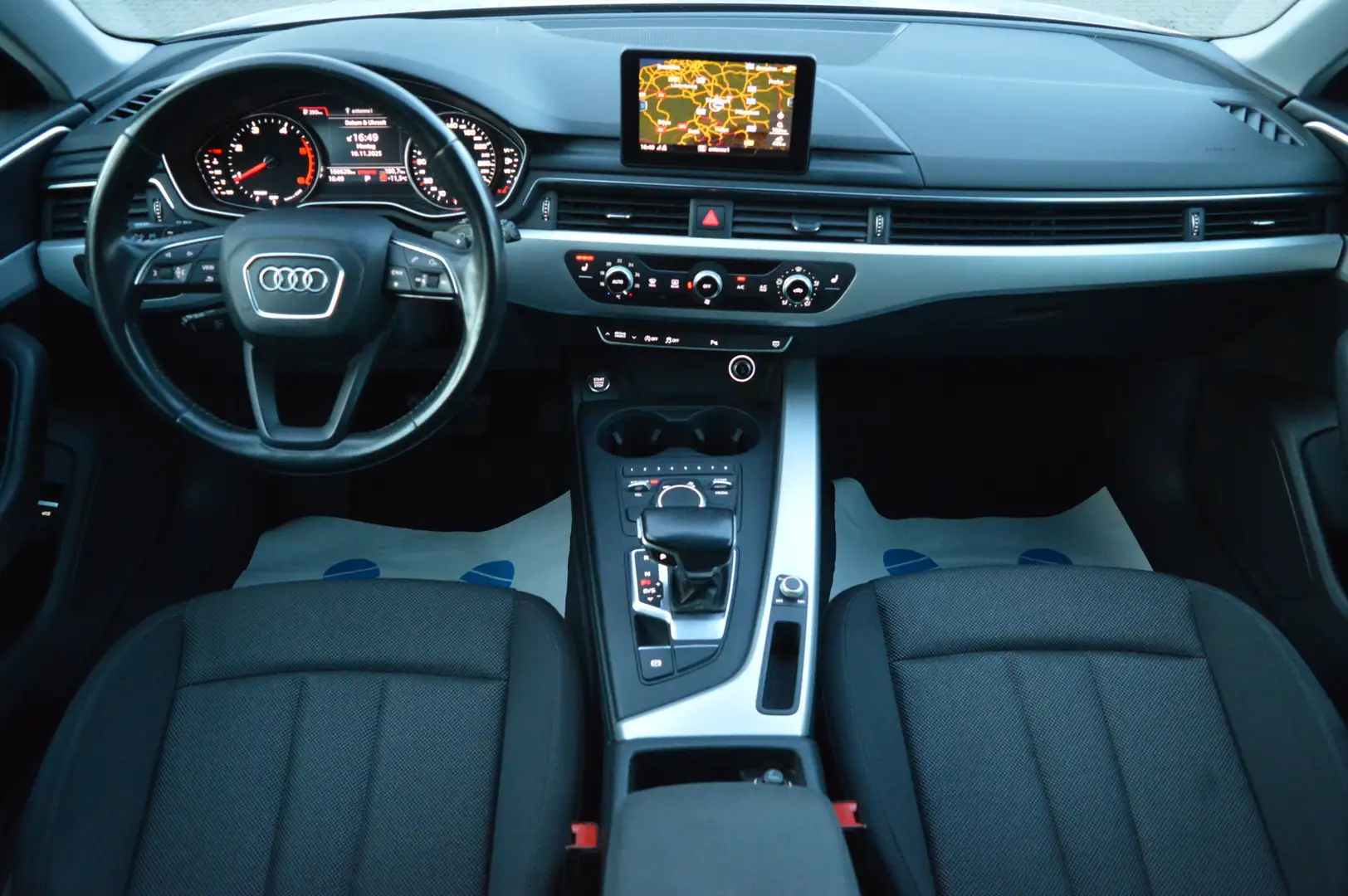 Audi A4 A4 Avant 2.0 40 TDI*Xenon*R.Kamera*NAVI*PTS*TÜV Grau - 2