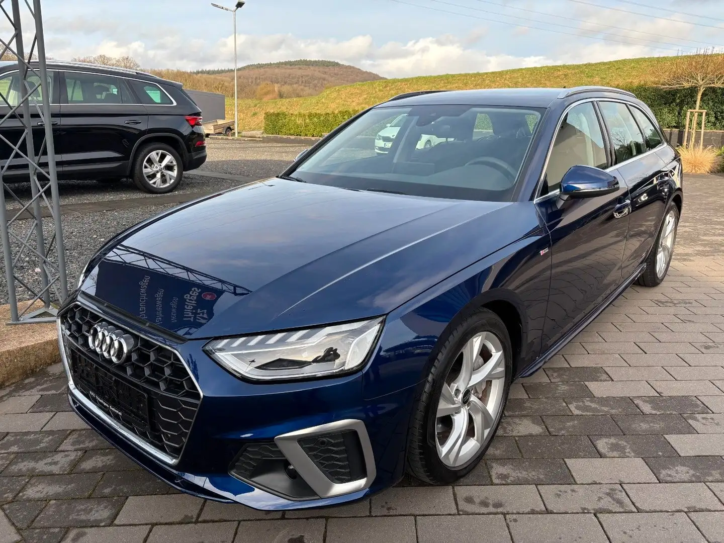 Audi A4 Avant 40 TFSI S line Navi,ACC, Azul - 2