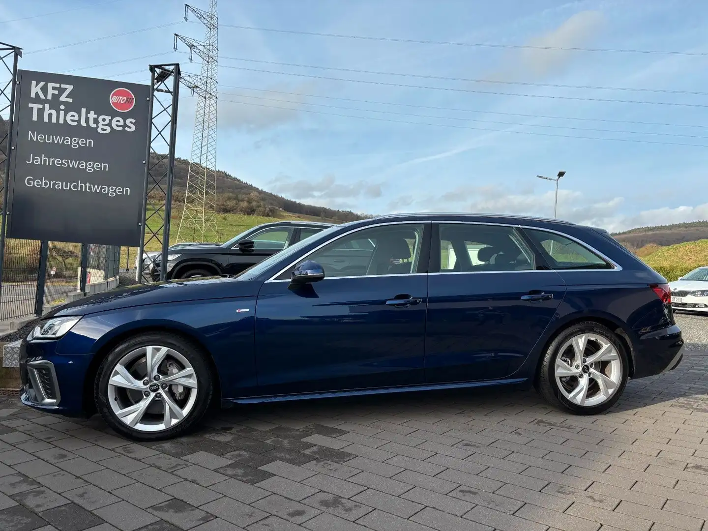 Audi A4 Avant 40 TFSI S line Navi,ACC, Azul - 1