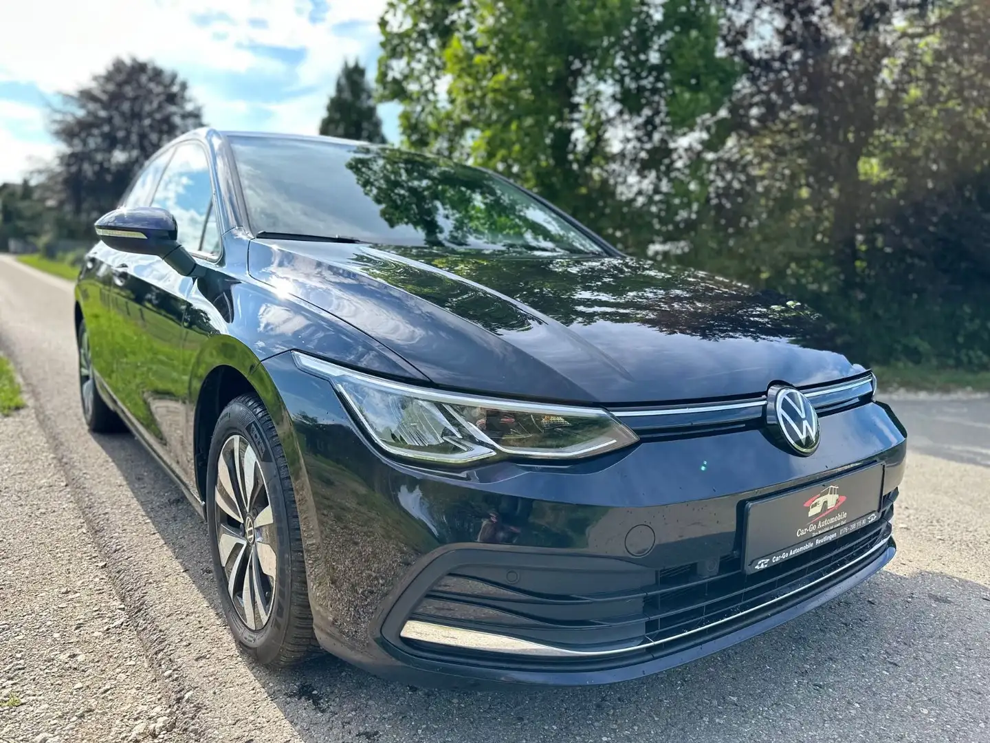 Volkswagen Golf VIII Lim. Move*DSG*SHZ*Kamera*Touch*ACC*App Schwarz - 2