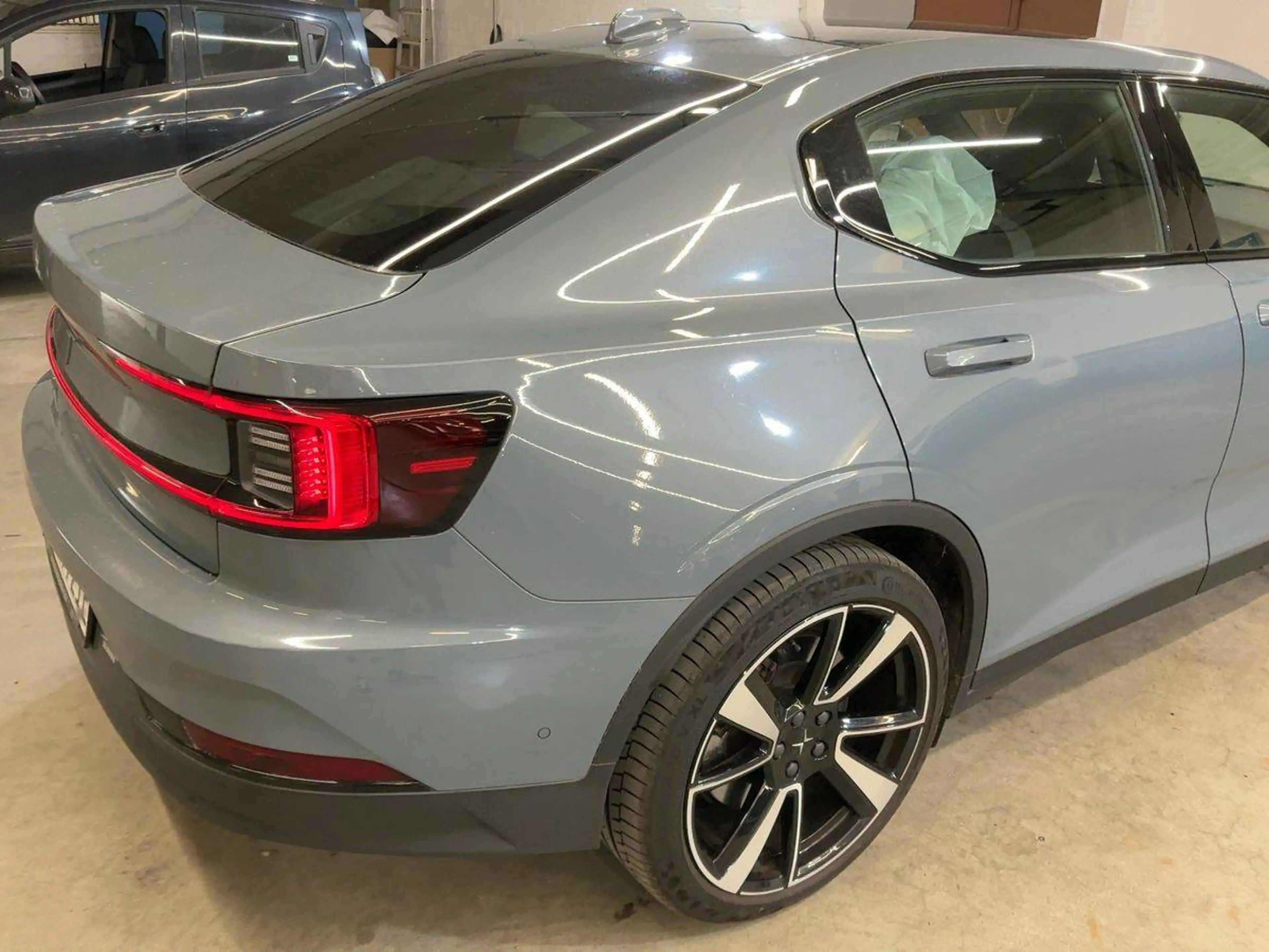 Polestar 2 Long Range Dual — photo 6