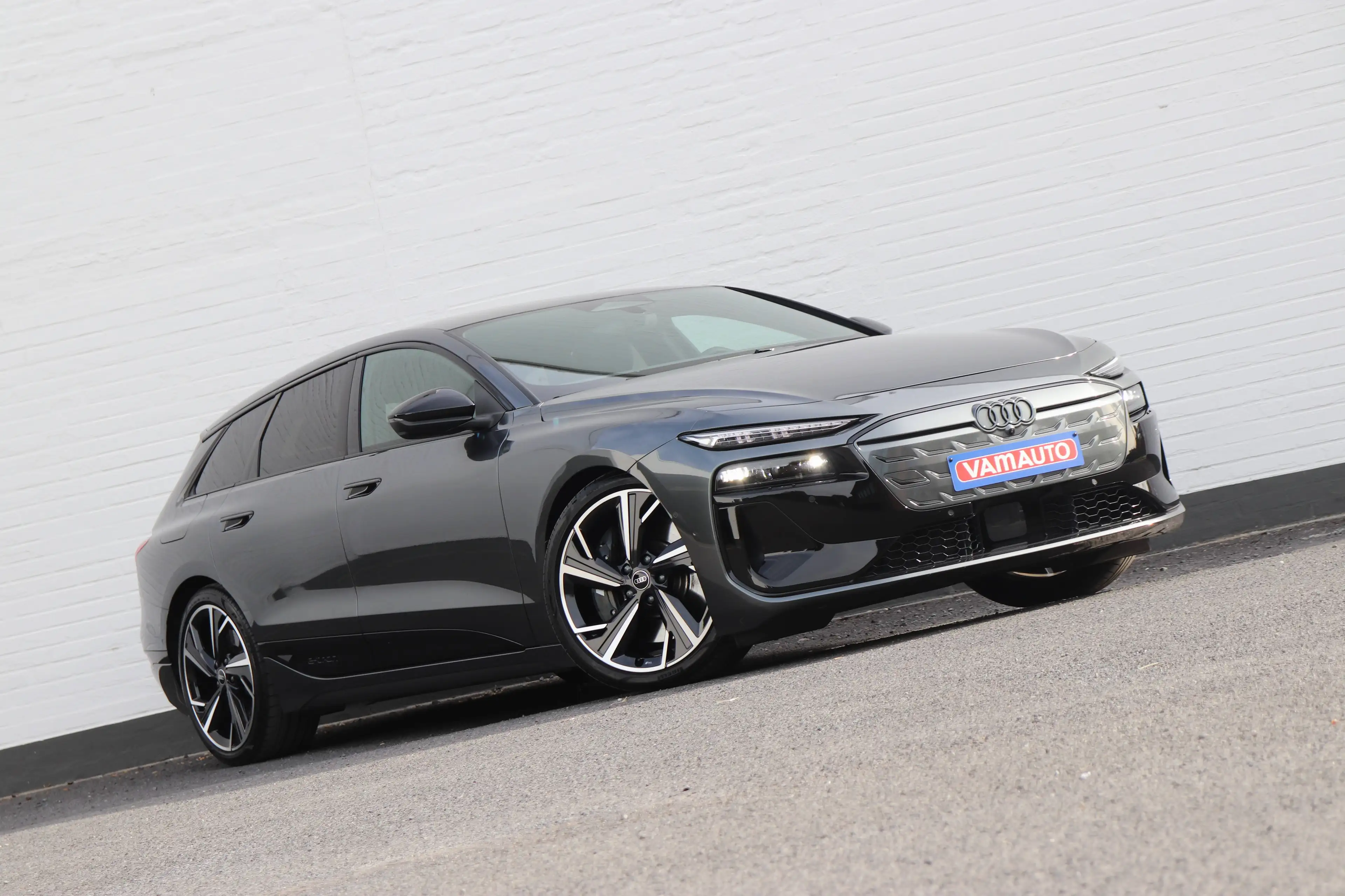 Audi S6 e-tron Avant 100 kW Quattro - SoftClose/BlindSpot/360/Towbar/21"/SOH=97% — photo 18