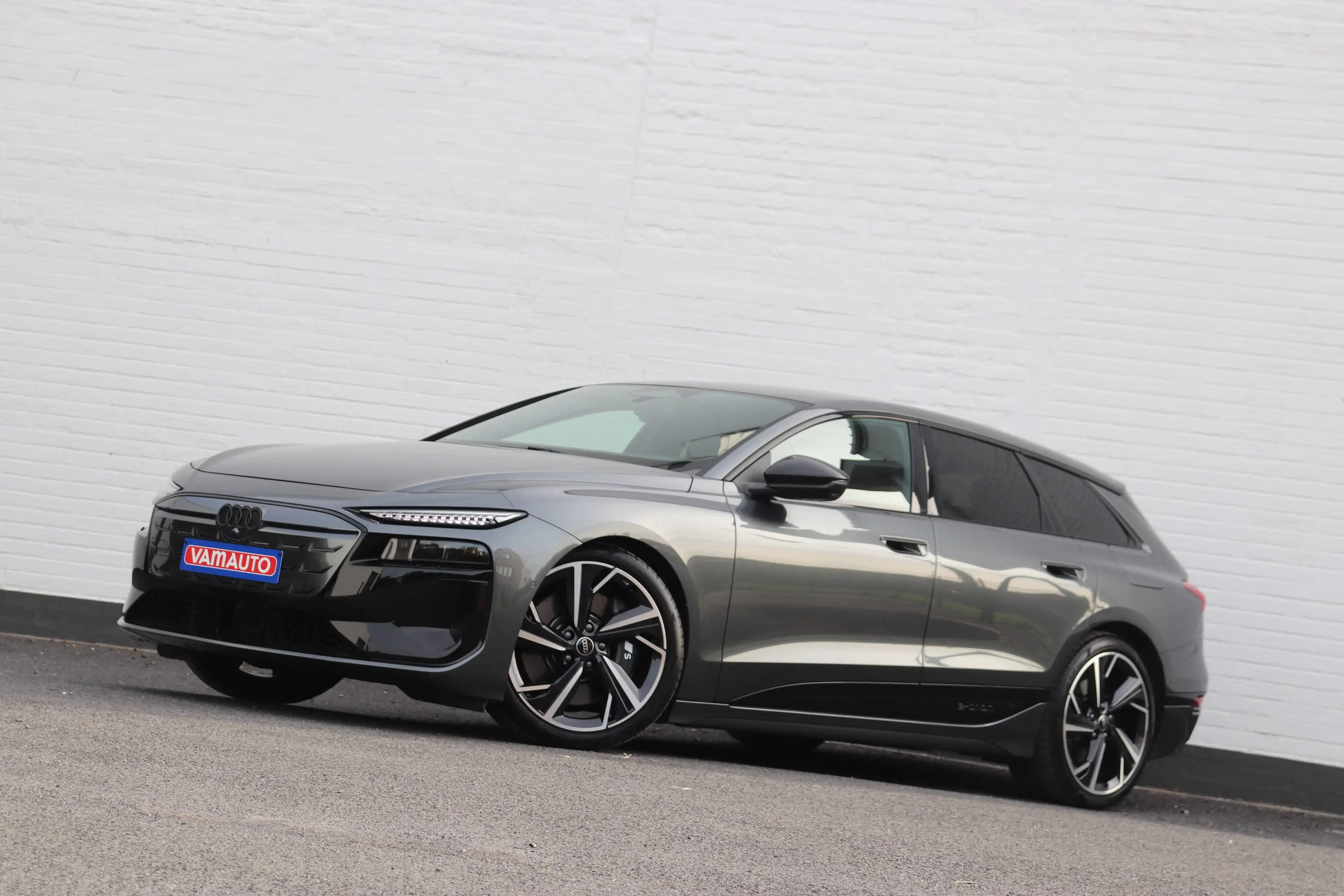 Audi S6 e-tron Avant 100 kW Quattro - SoftClose/BlindSpot/360/Towbar/21"/SOH=97% — photo 8