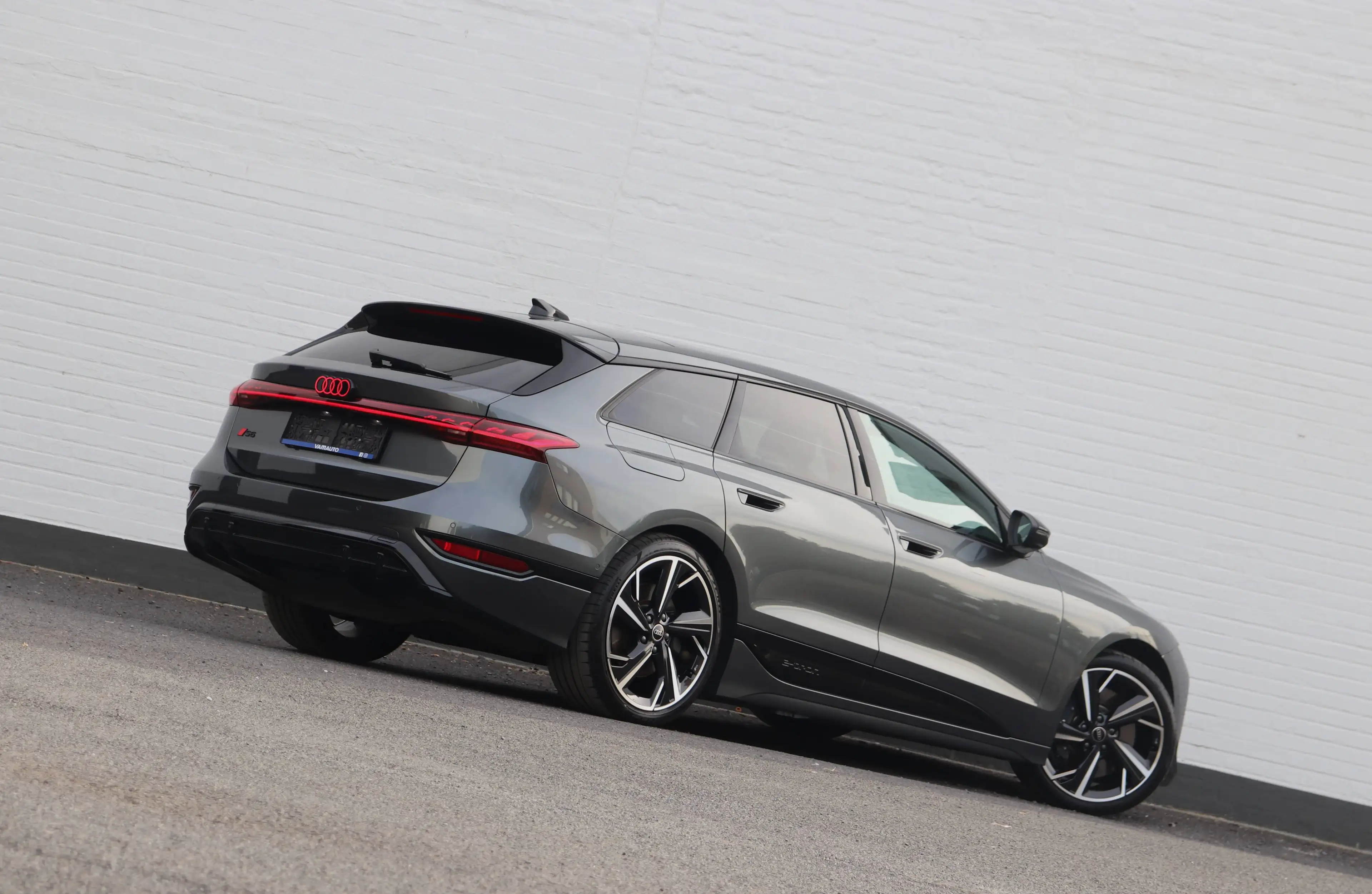 Audi S6 e-tron Avant 100 kW Quattro - SoftClose/BlindSpot/360/Towbar/21"/SOH=97% — photo 27