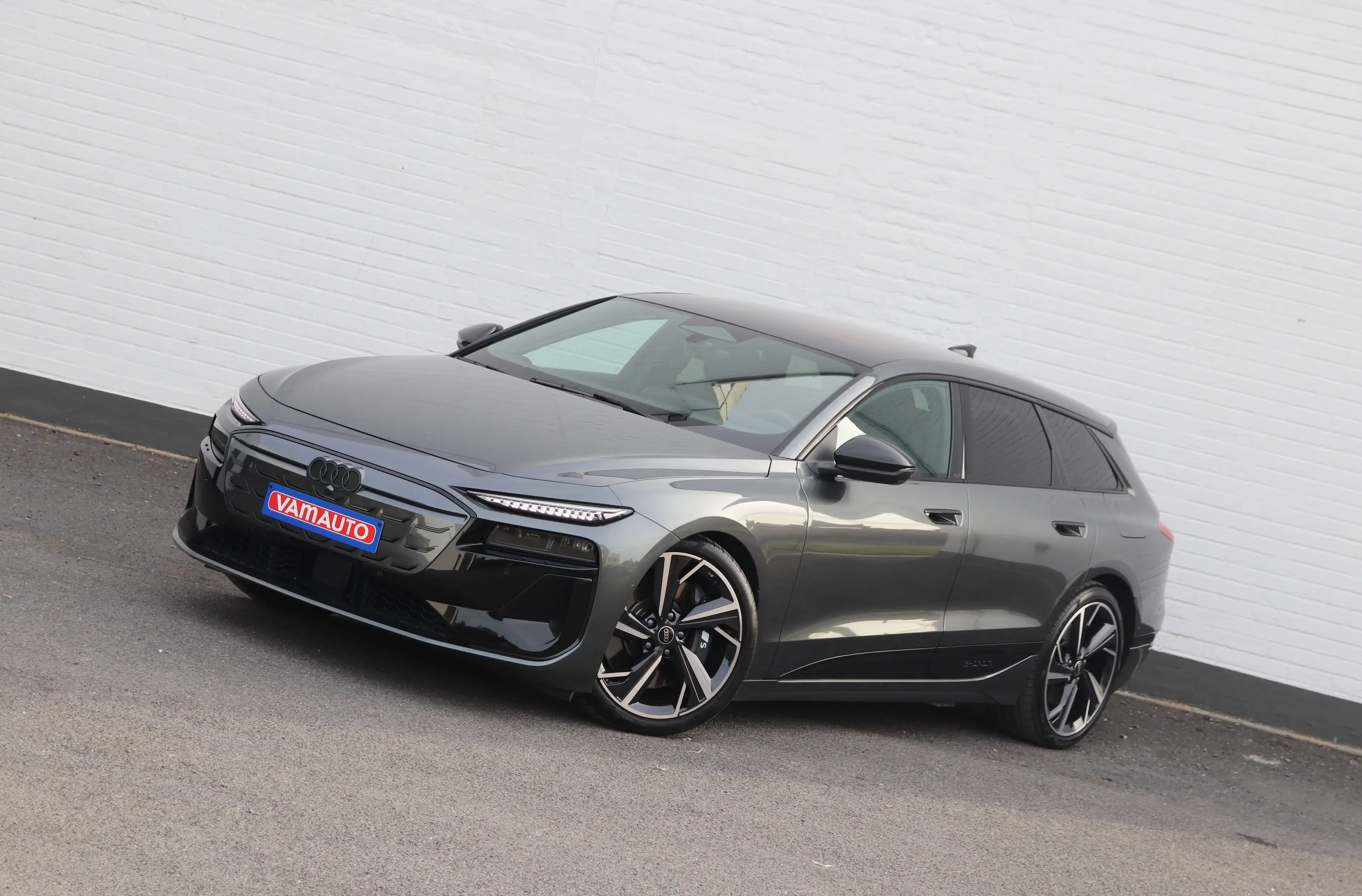 Audi S6 e-tron Avant 100 kW Quattro - SoftClose/BlindSpot/360/Towbar/21"/SOH=97%