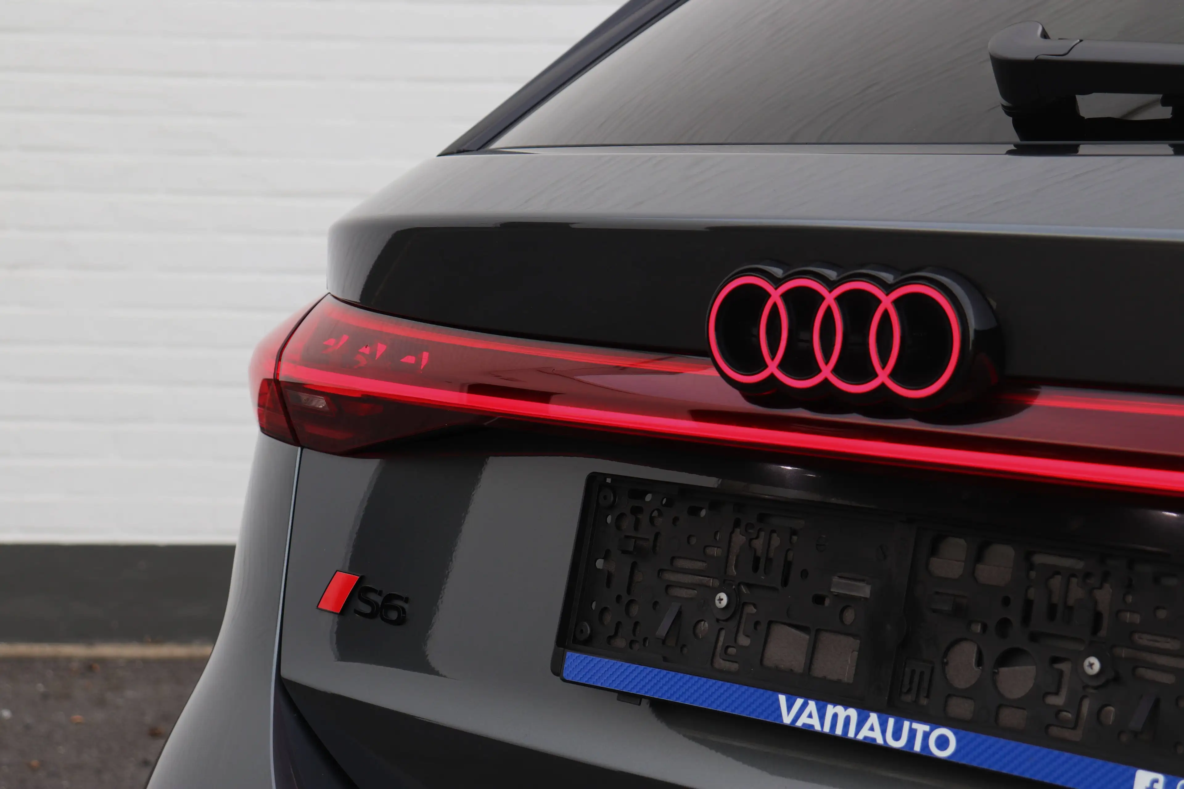Audi S6 e-tron Avant 100 kW Quattro - SoftClose/BlindSpot/360/Towbar/21"/SOH=97% — photo 17