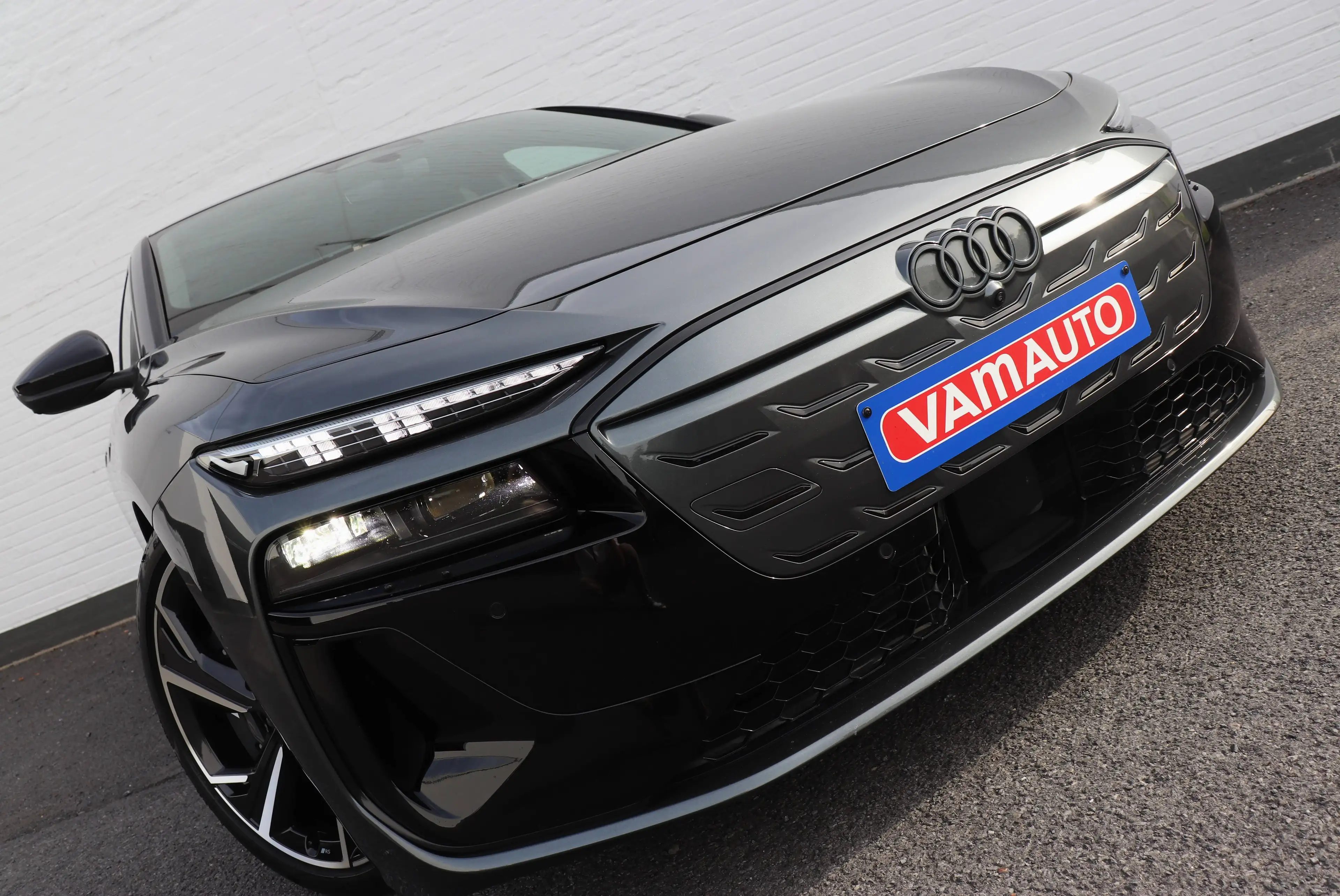 Audi S6 e-tron Avant 100 kW Quattro - SoftClose/BlindSpot/360/Towbar/21"/SOH=97% — photo 19