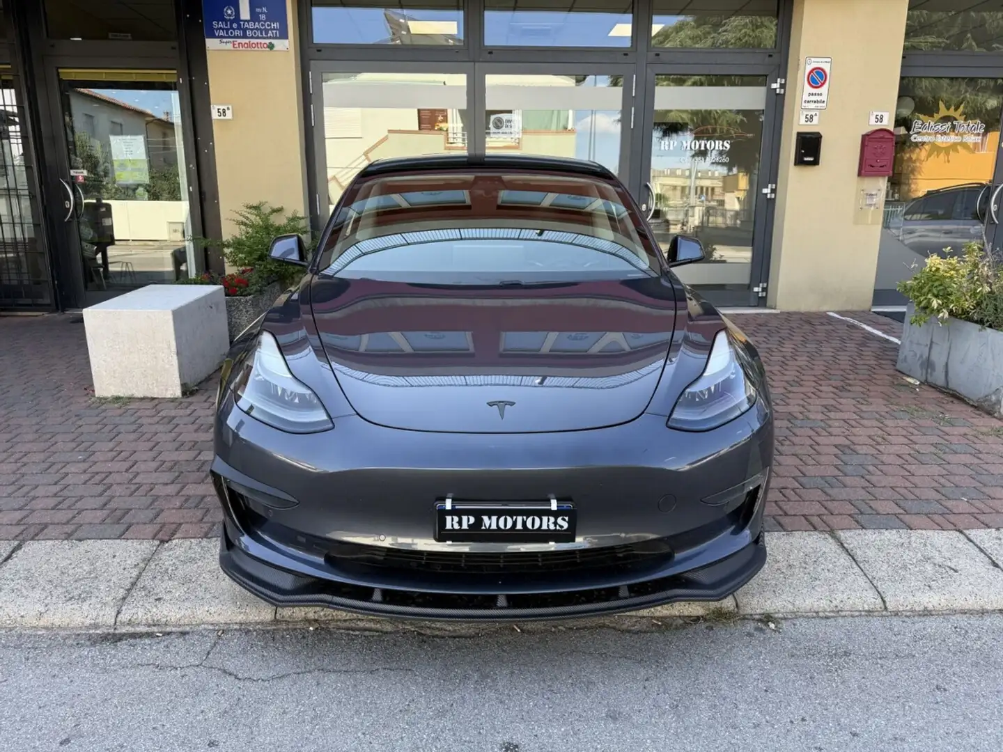 Tesla Model 3 Long Range Dual Motor awd Grijs - 2