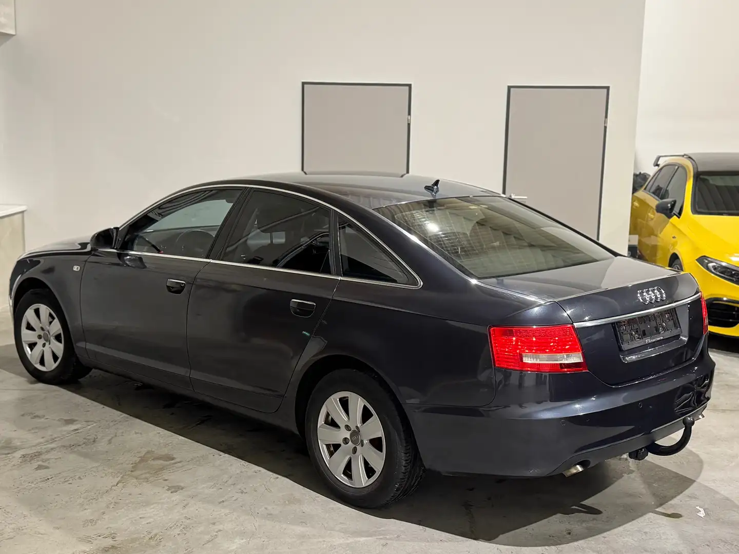 Audi A6 2.7 TDI Aut.,AHK, SZH, TEMPOMAT, MULTIFKTLENKRAD Grau - 2