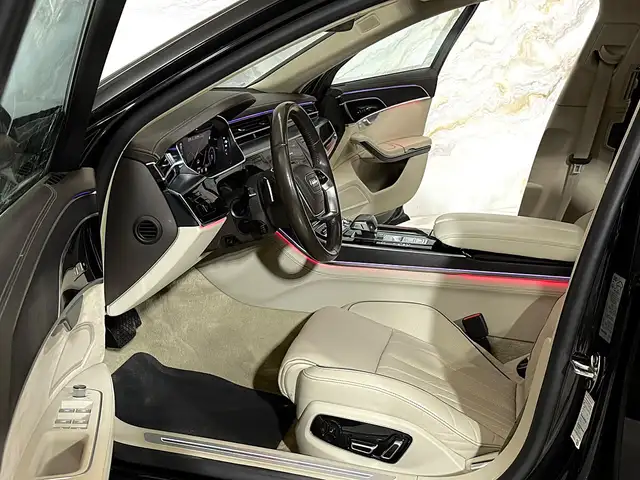 Audi A8 view 15