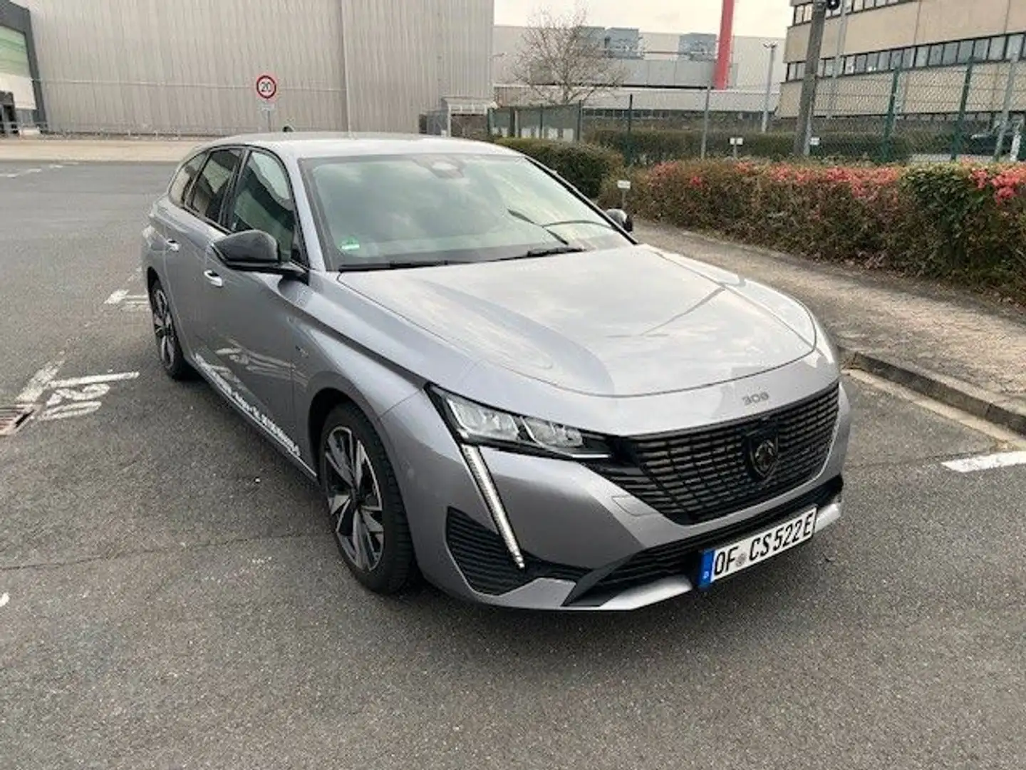 Peugeot 308 SW Hybrid 180 Allure Pack Grau - 1