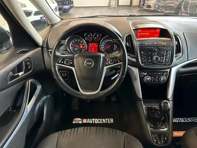 Opel Zafira view 14