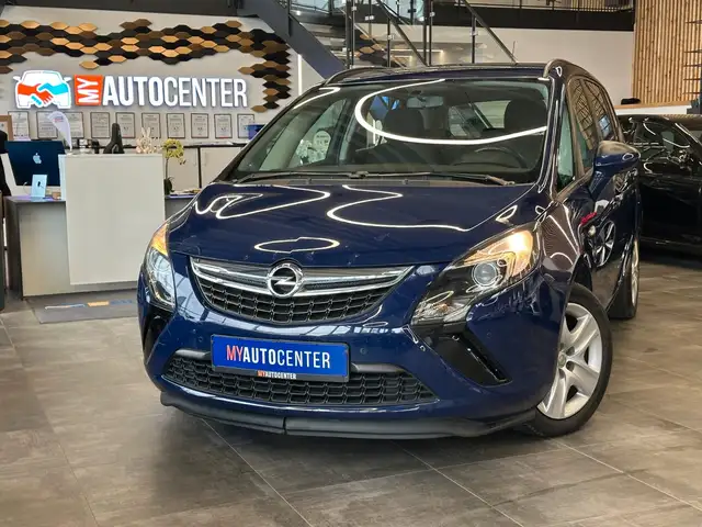 Opel Zafira main image