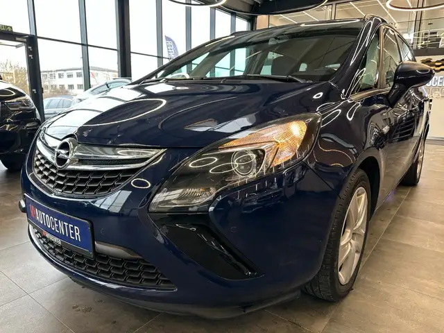 Opel Zafira view 4