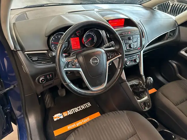 Opel Zafira view 6
