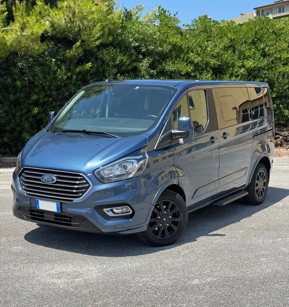 Ford Tourneo Custom TOURNEO CUSTOM TITANIUM 130CV L1H1 8 POSTI 2.0TDCI Blu/Azzurro - 1