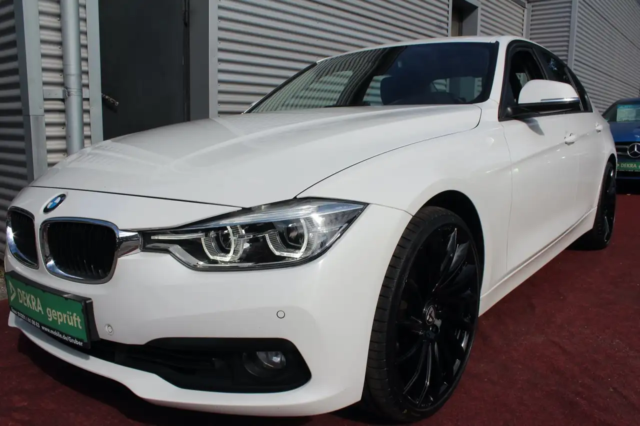 BMW 330