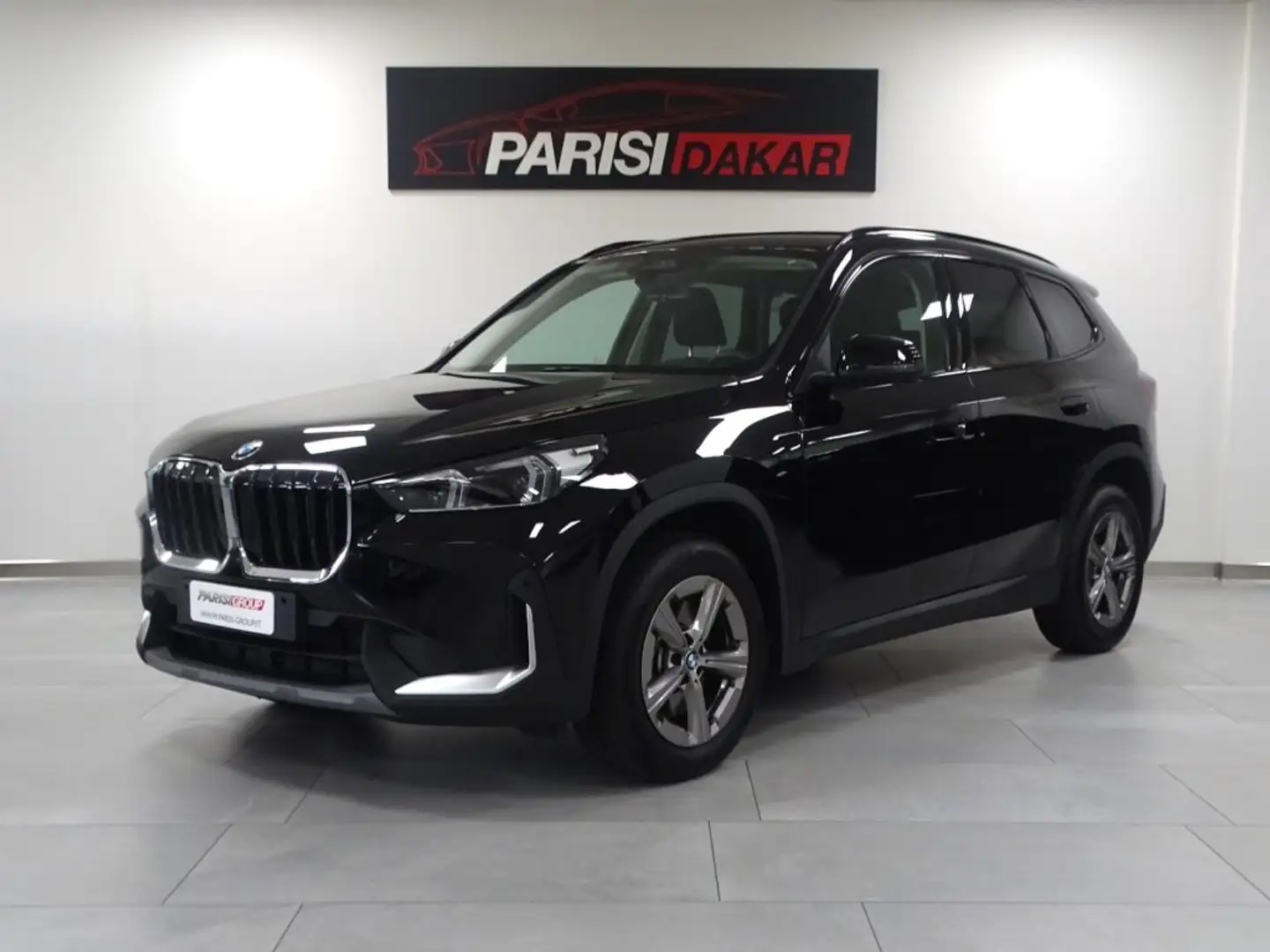 BMW X1 sDrive20i Steptronic *PROMO PARISI GROUP* Zwart - 1