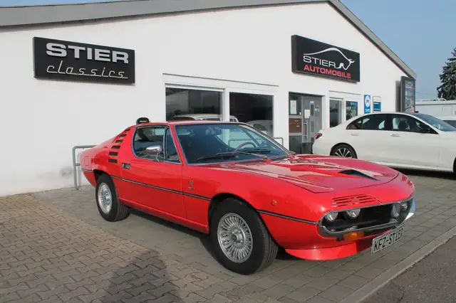 Alfa Romeo Montreal