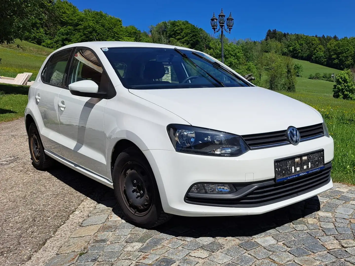 Volkswagen Polo Polo Trendline 1,0 BMT Trendline Weiß - 2