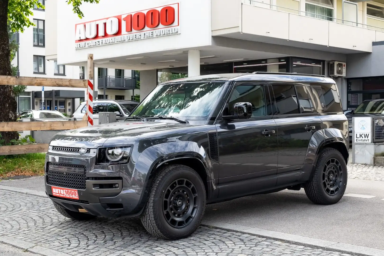 Land Rover Defender 4.4 P635 110 OCTA Edition One Gris - 1