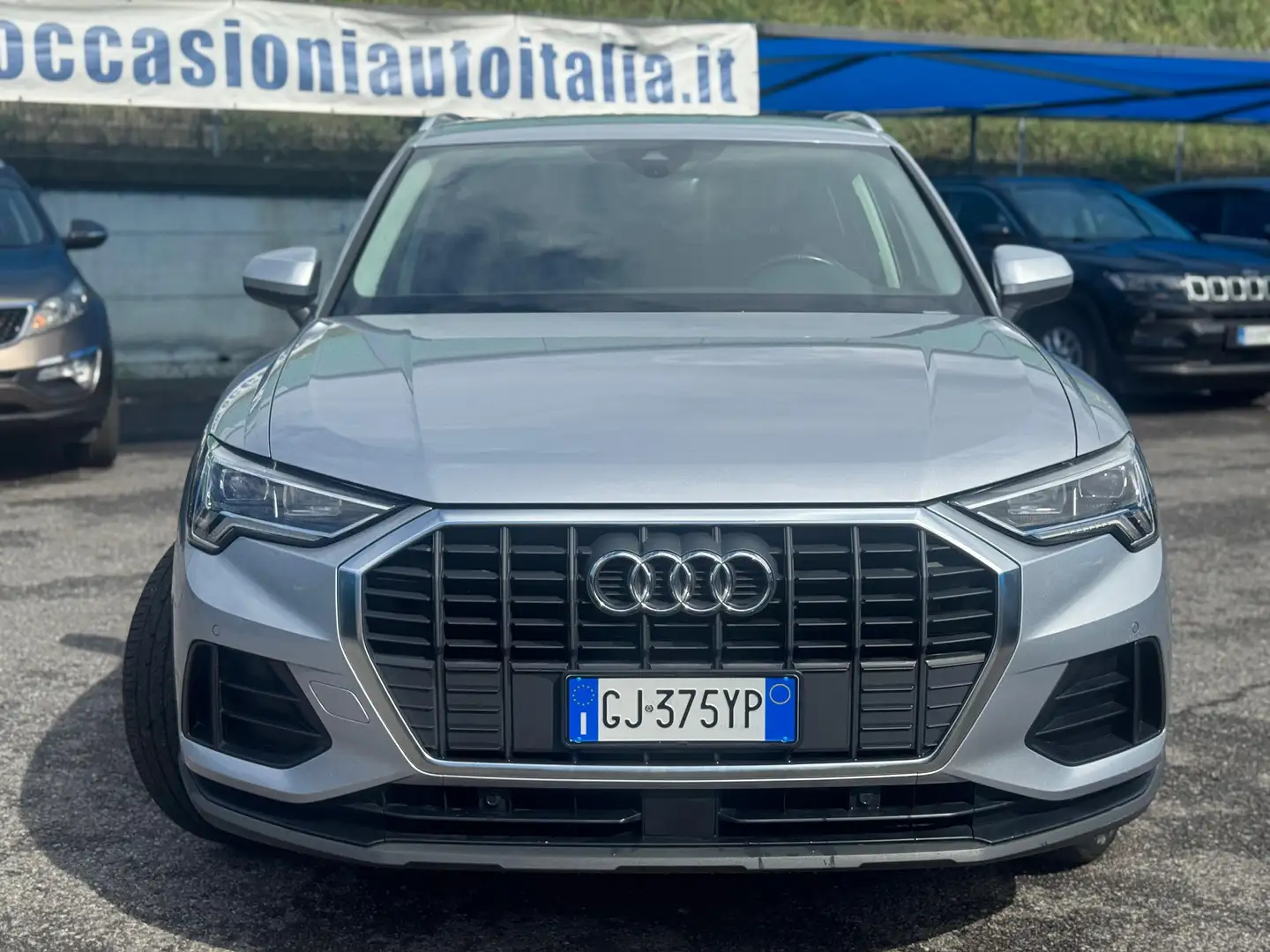 Audi Q3 35 2.0 tdi Business  s-tronic Plateado - 2