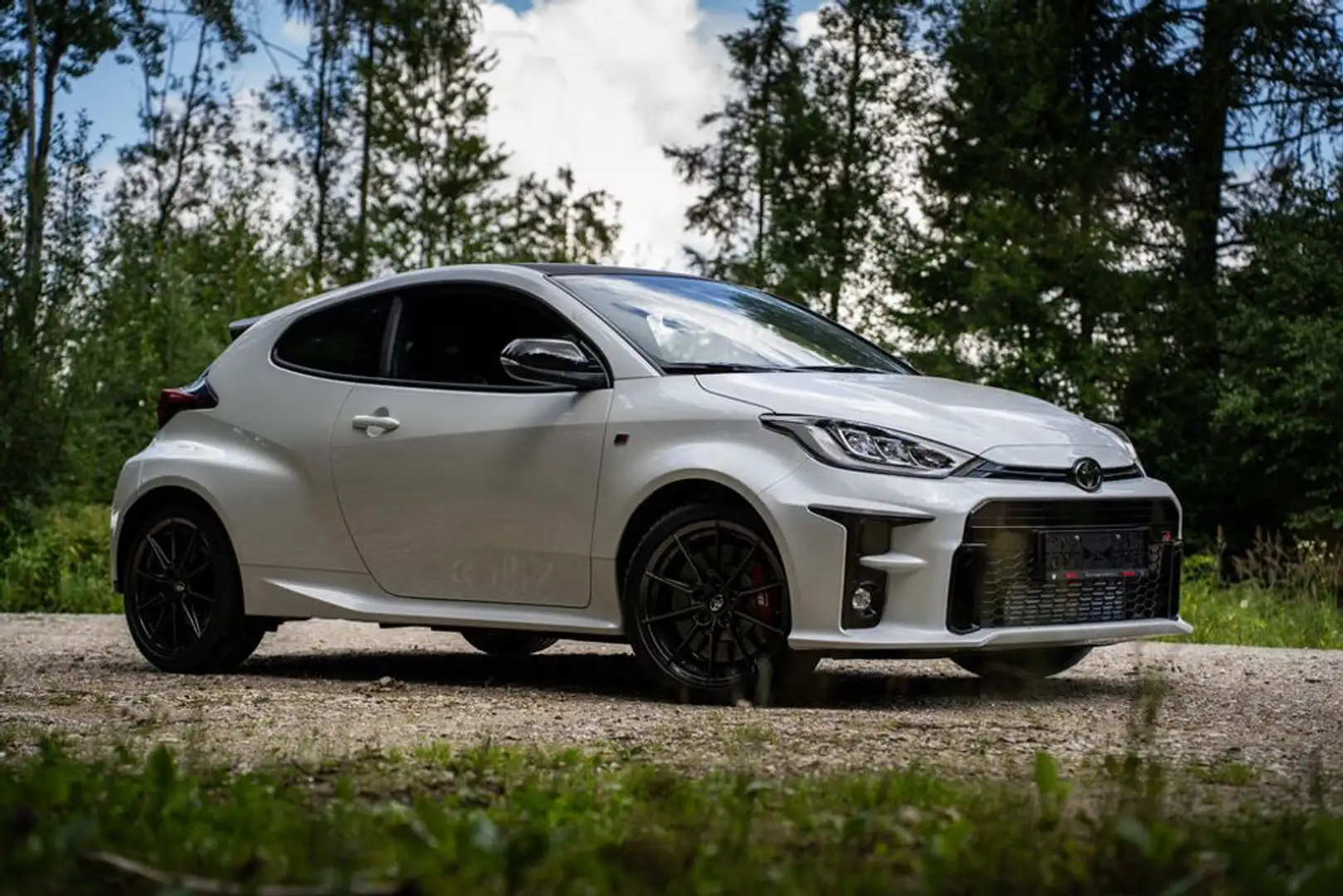 Toyota Yaris GR High Performance Weiß - 1