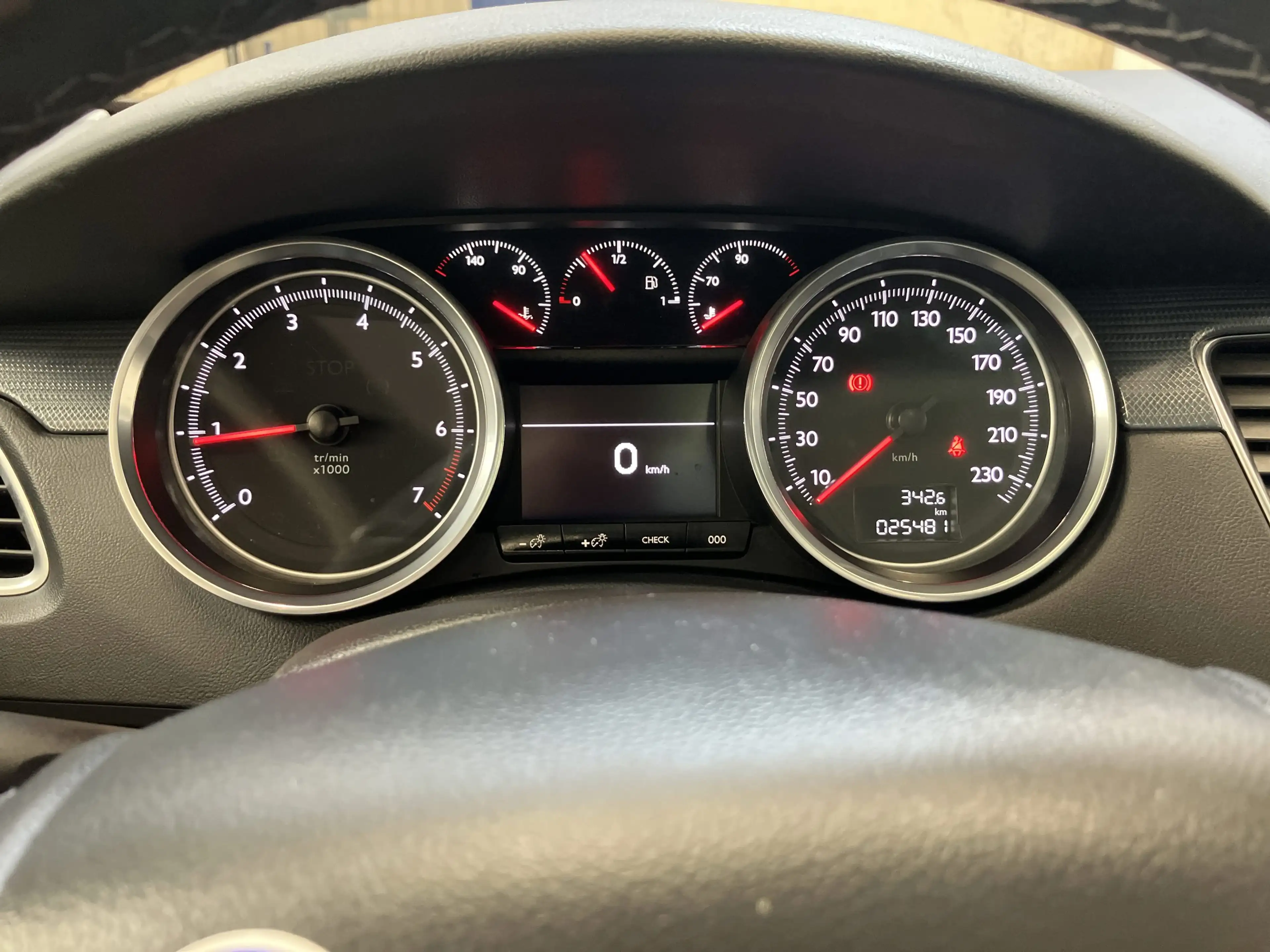 Peugeot 508 SW 1.6 155 THP Style Pano+SHZ+2xKlima+PDC — photo 10