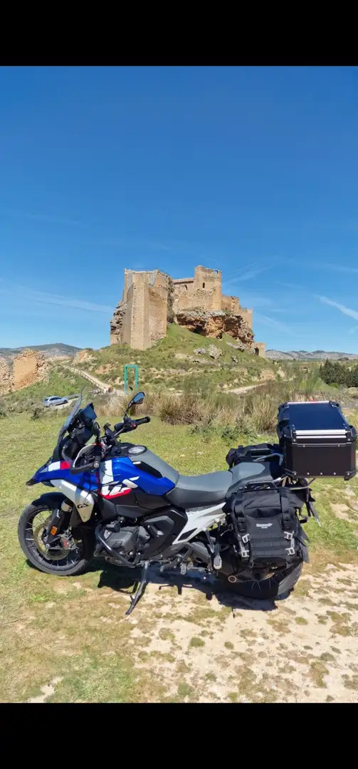 BMW R 1300 GS 02NA	 	Freno deportivo

020B	 	DSA

0219	 	Faro de - 2