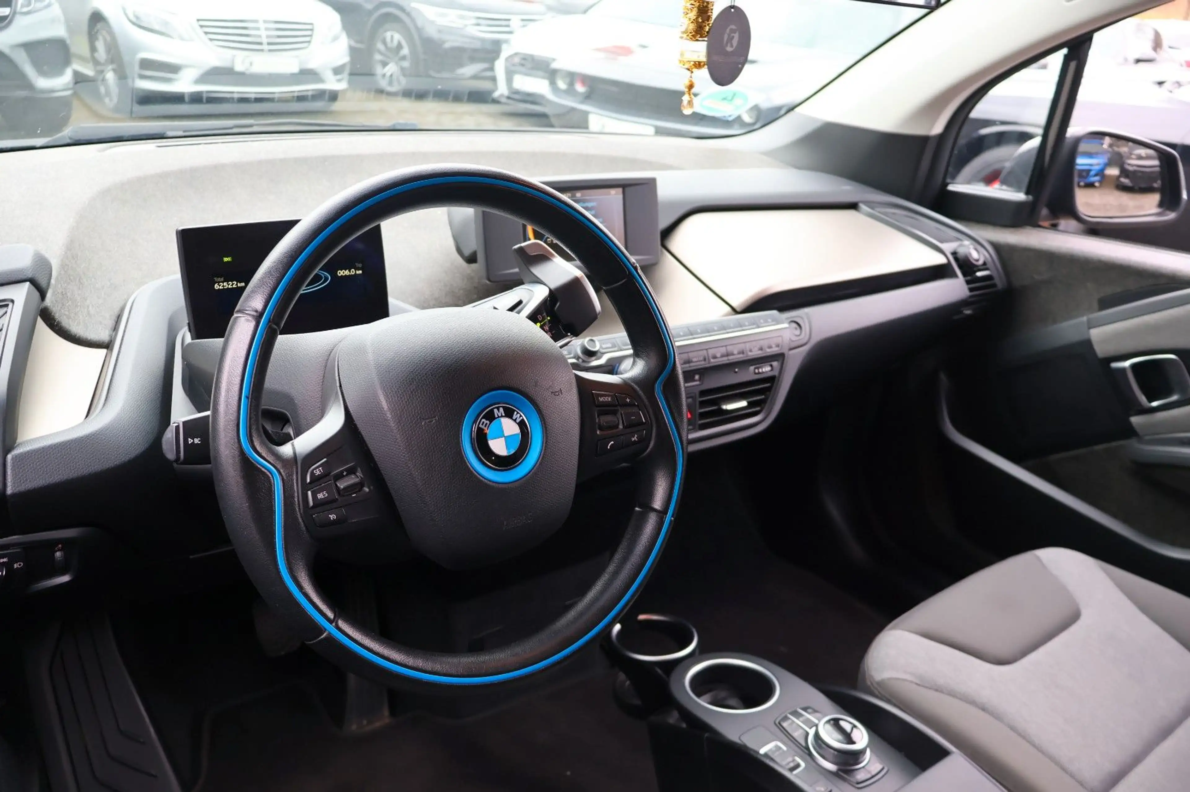 BMW i3 REX (94 Ah)/RFK/PDC/NAVI/TEMPOMAT/SITZHEIZUNG — photo 11
