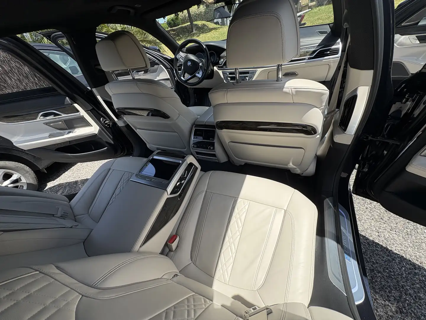 BMW 740 740e Luxury auto my18 - 1