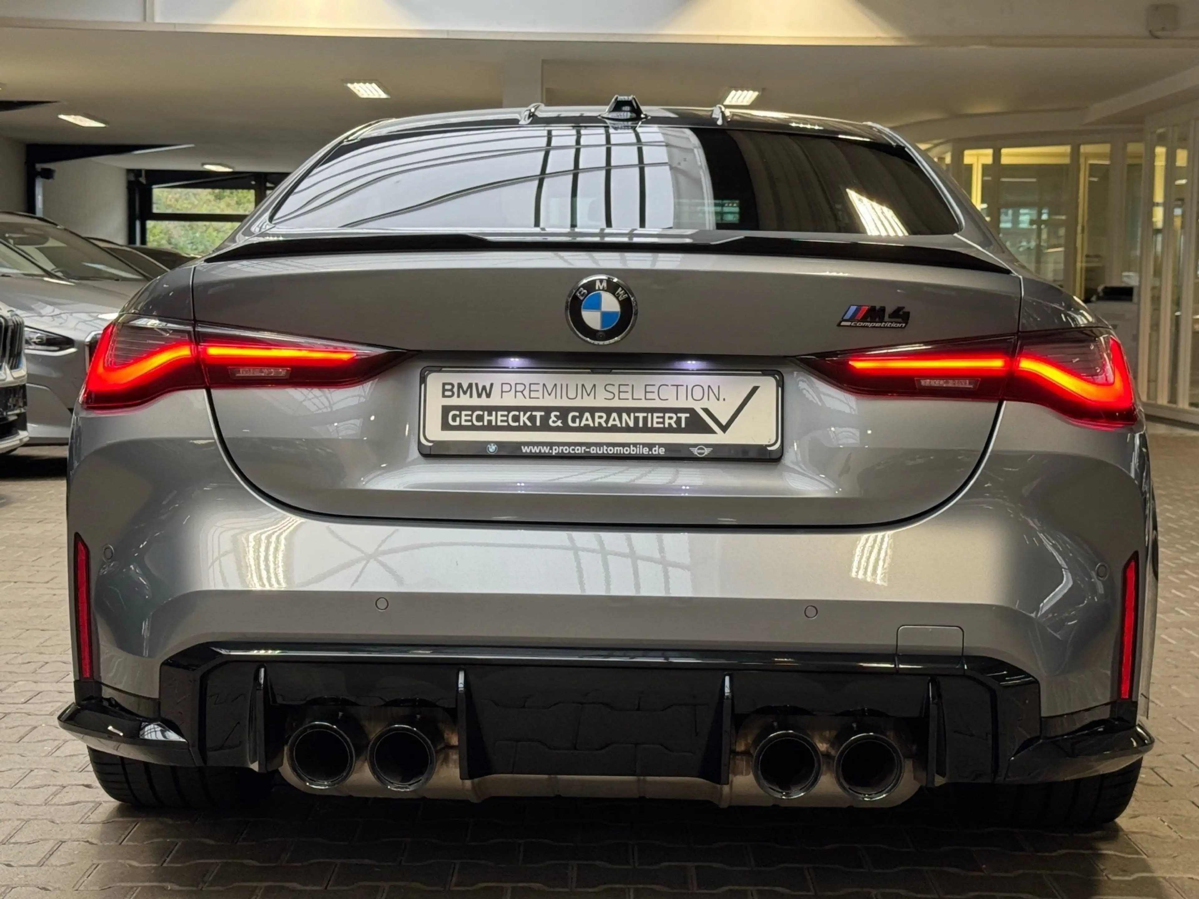 BMW M4 Competition Coupé MxDrive Laser 360° H/K DA — photo 4