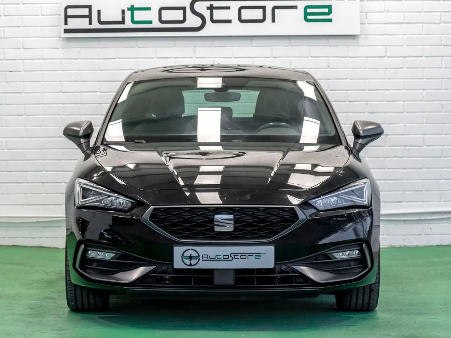 SEAT Leon 1.5 eTSI 110kW DSG7 SS FR Negro - 2