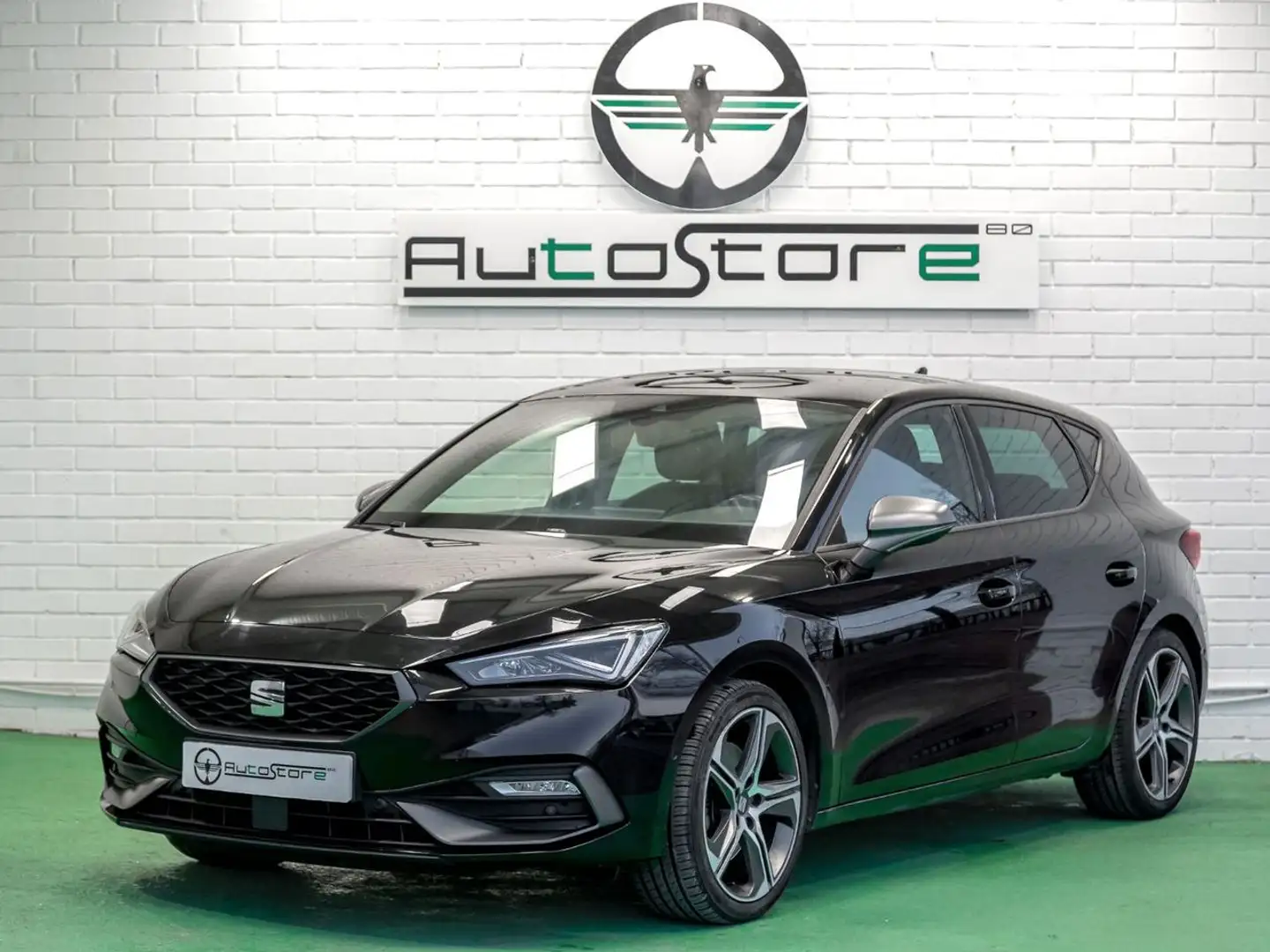 SEAT Leon 1.5 eTSI 110kW DSG7 SS FR Negro - 1