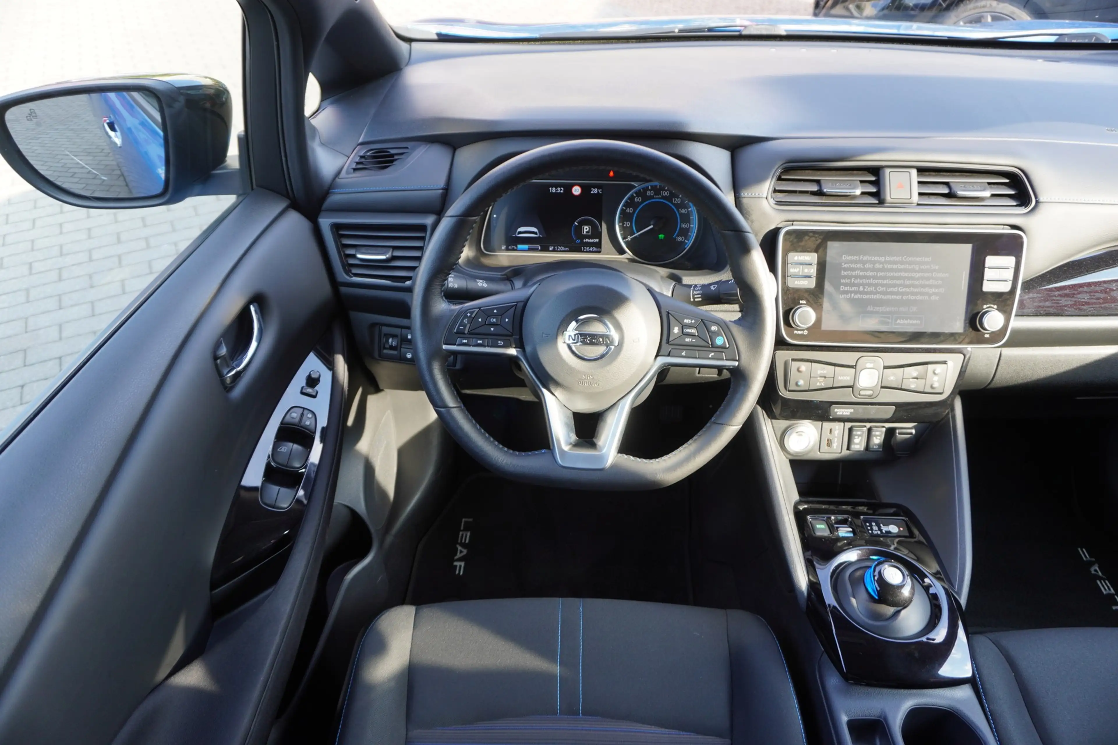 Nissan Leaf Basis DCT Navi ACC Totwinkel Sitzheizung — photo 12