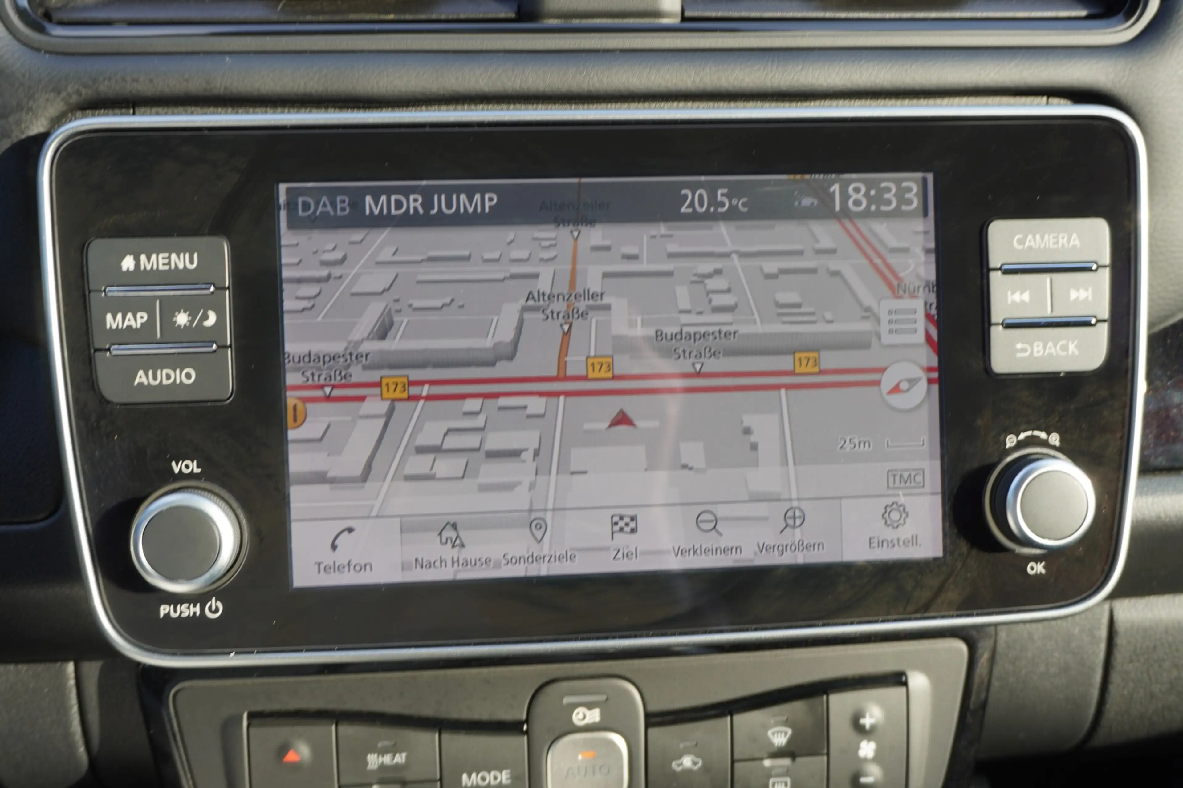 Nissan Leaf Basis DCT Navi ACC Totwinkel Sitzheizung — photo 15