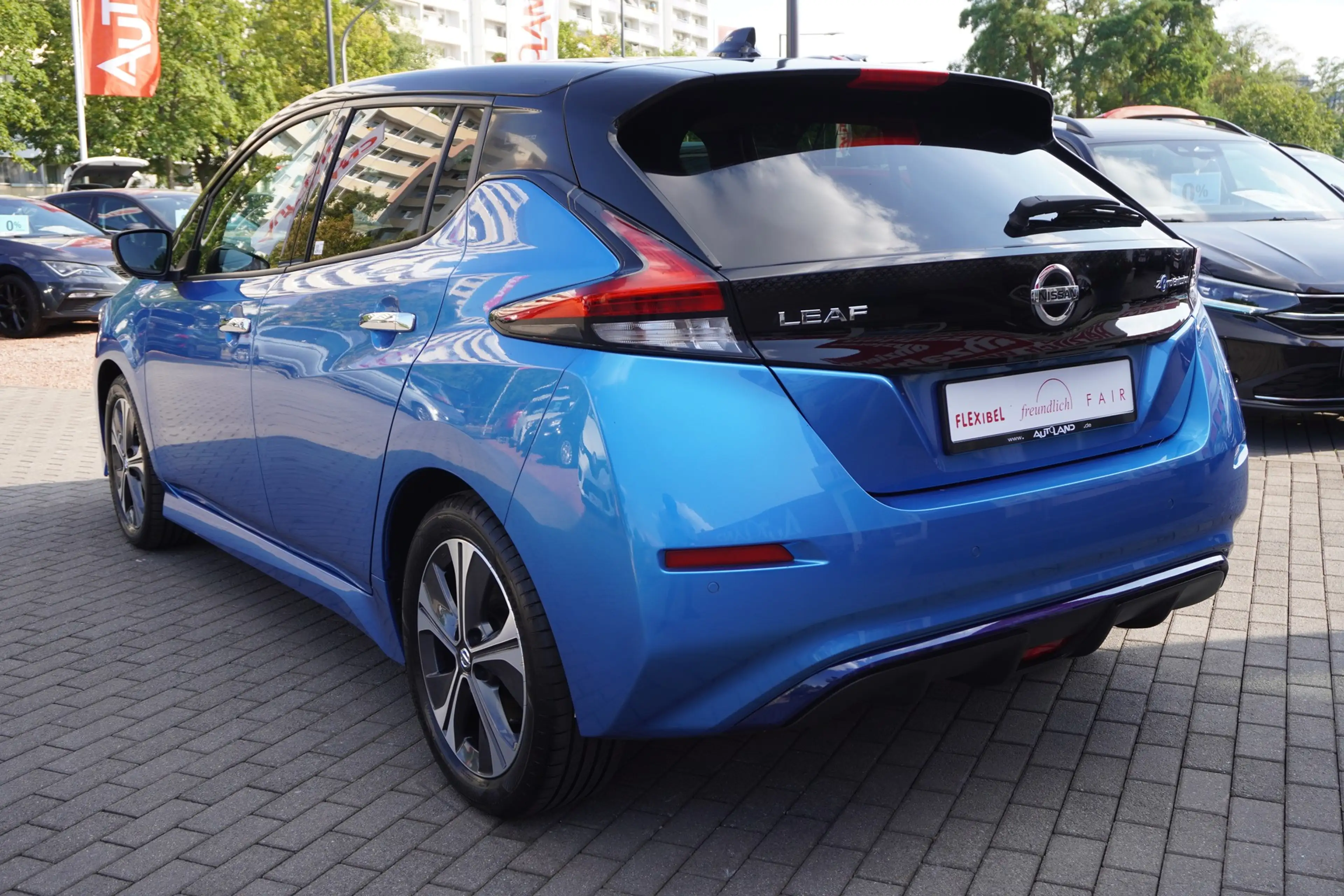Nissan Leaf Basis DCT Navi ACC Totwinkel Sitzheizung — photo 4
